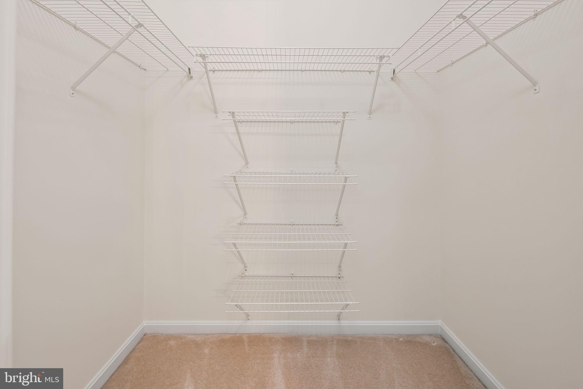 LEISURE WORLD - Residential