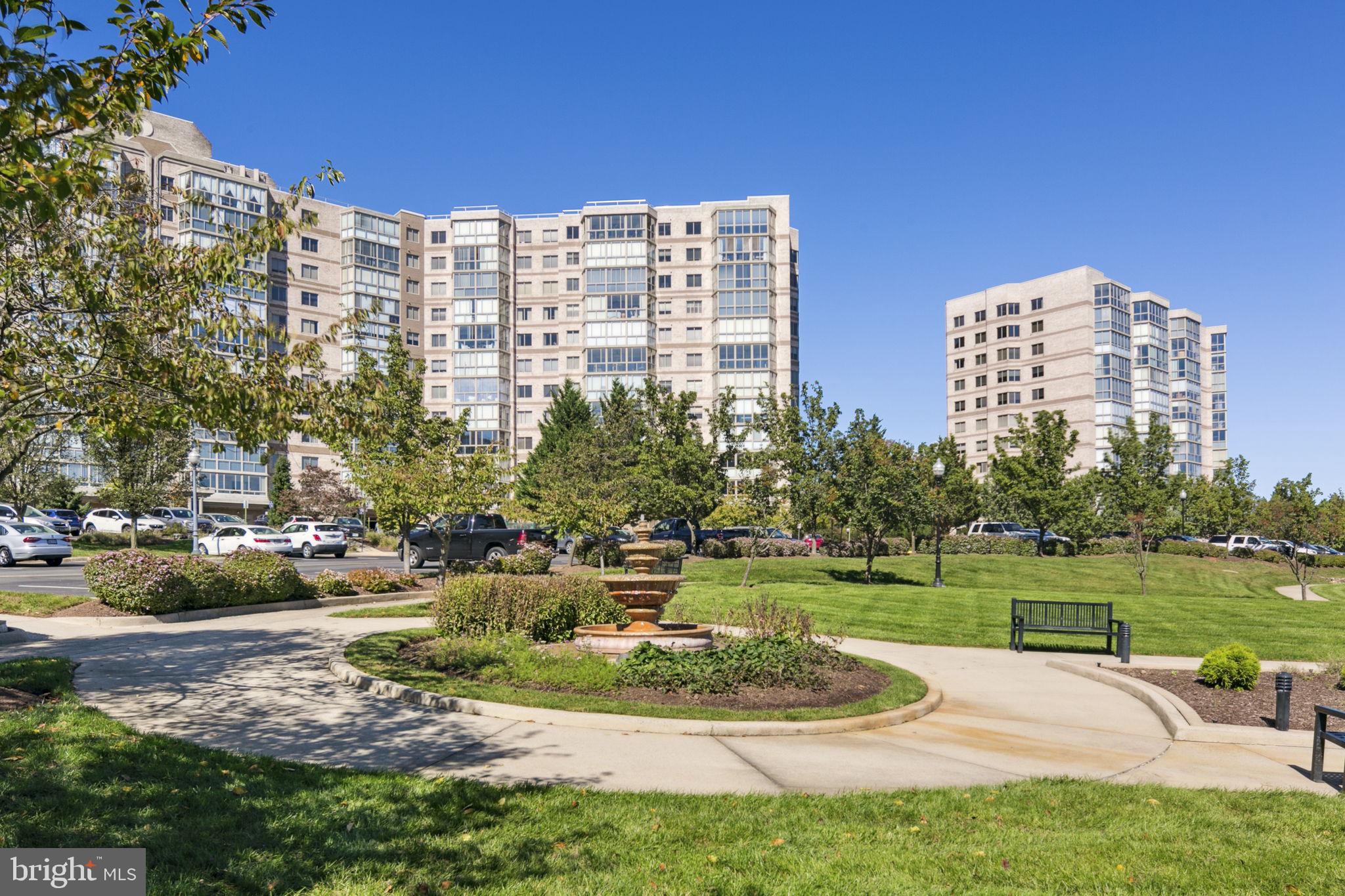 LEISURE WORLD - Residential