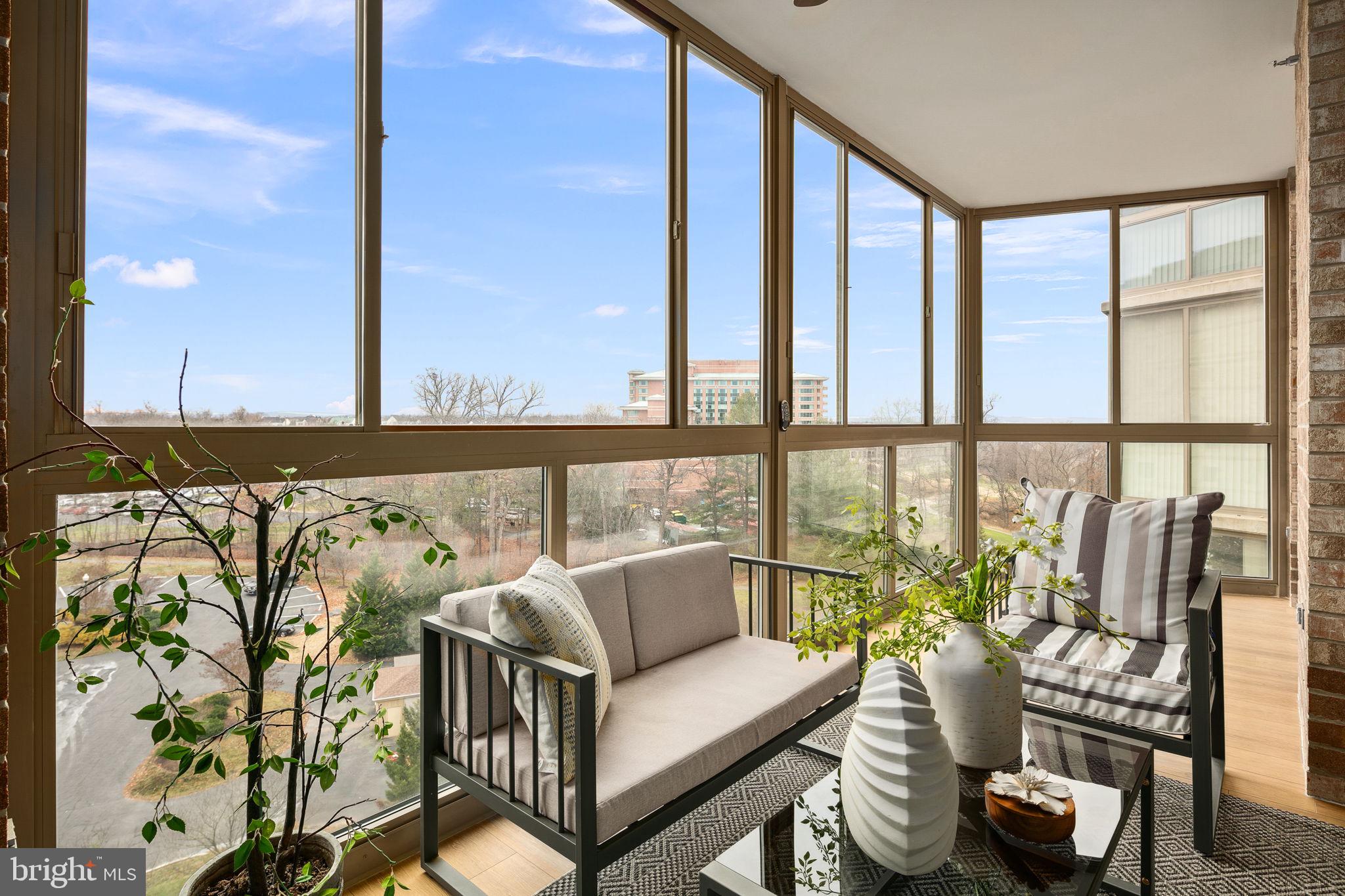 LEISURE WORLD - Residential