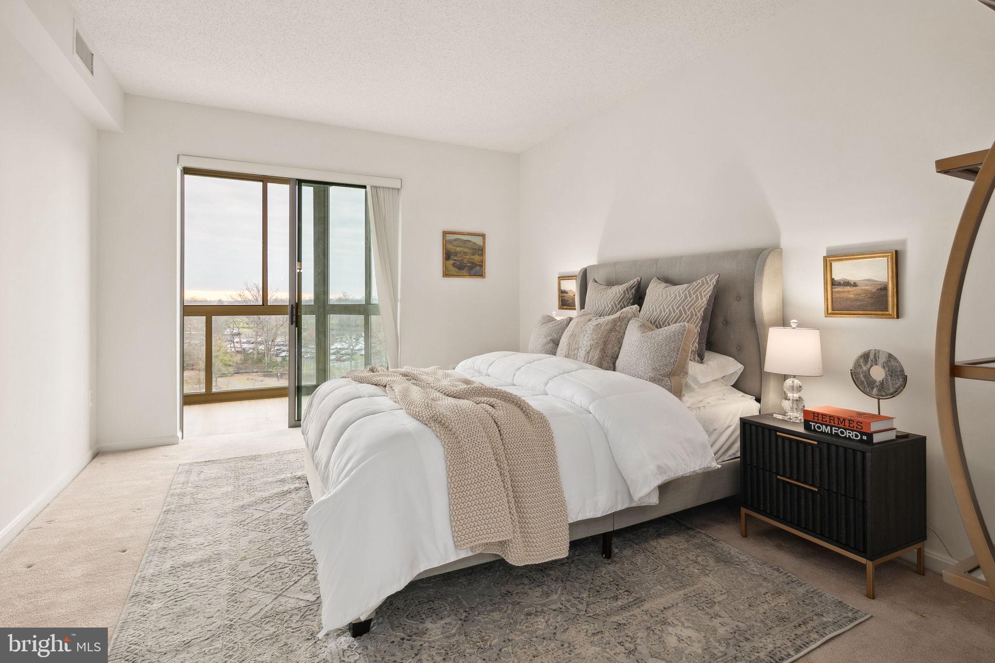 LEISURE WORLD - Residential