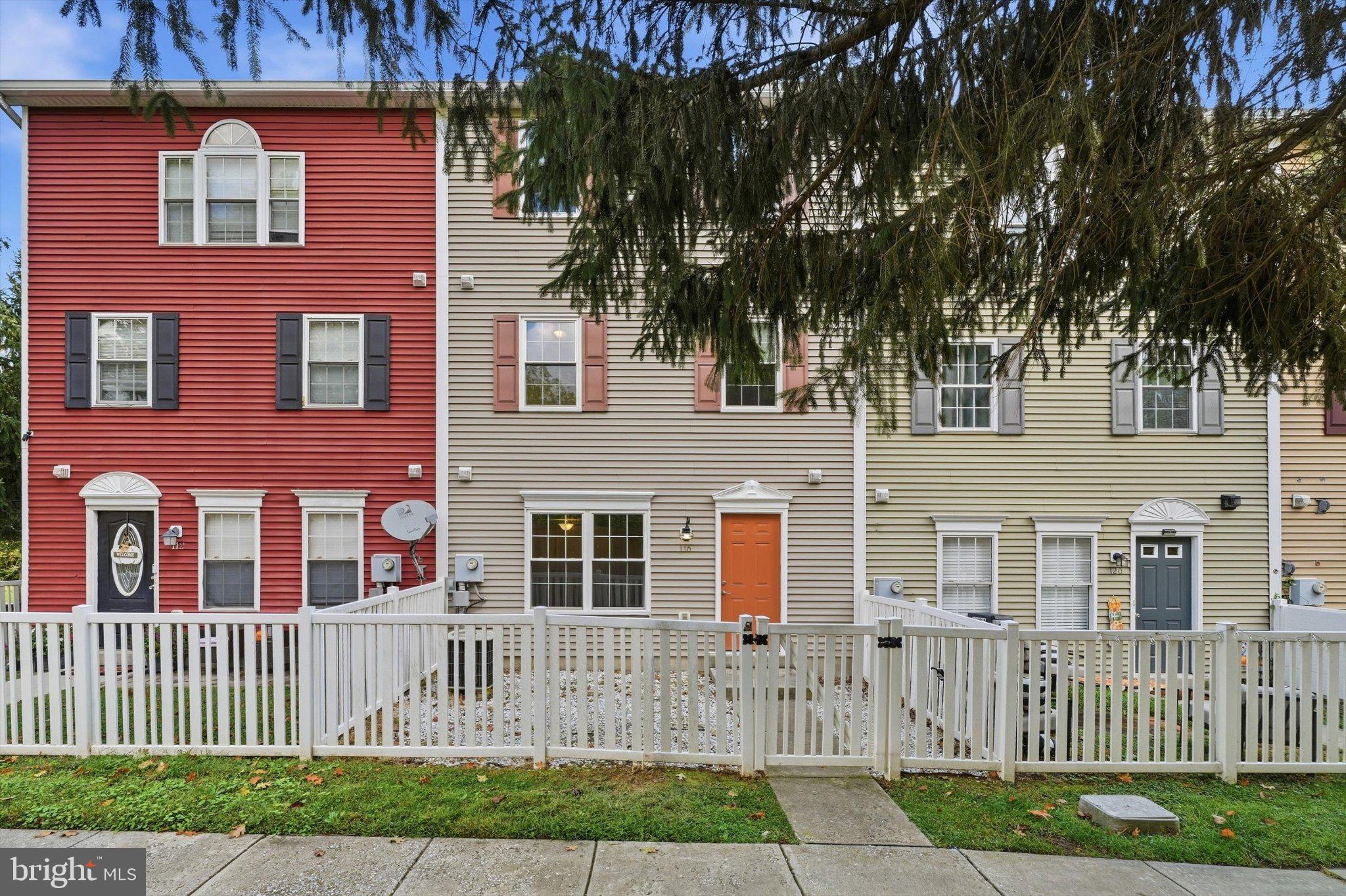 116 N ALTAMONT AVENUE N 116