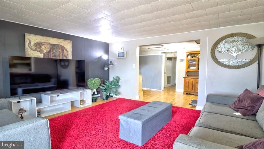 JOSHUA - Residential