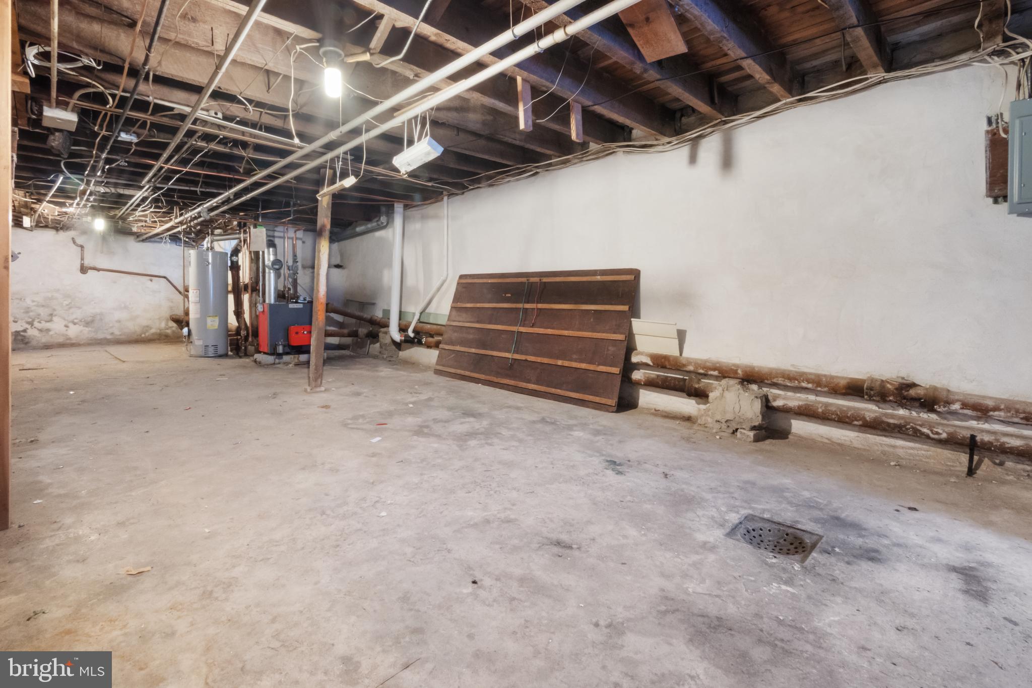 EAST FALLS - Residential