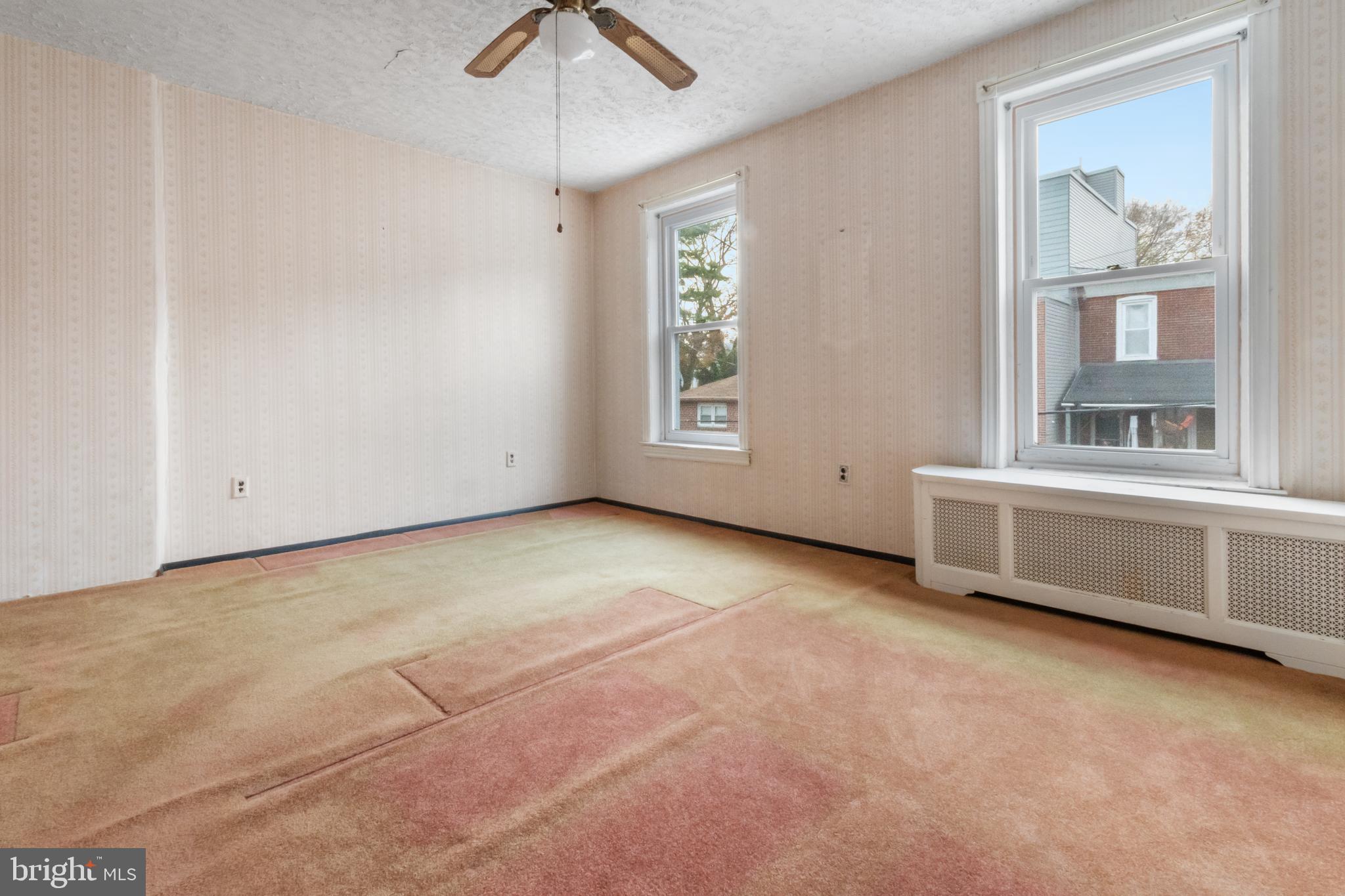 EAST FALLS - Residential