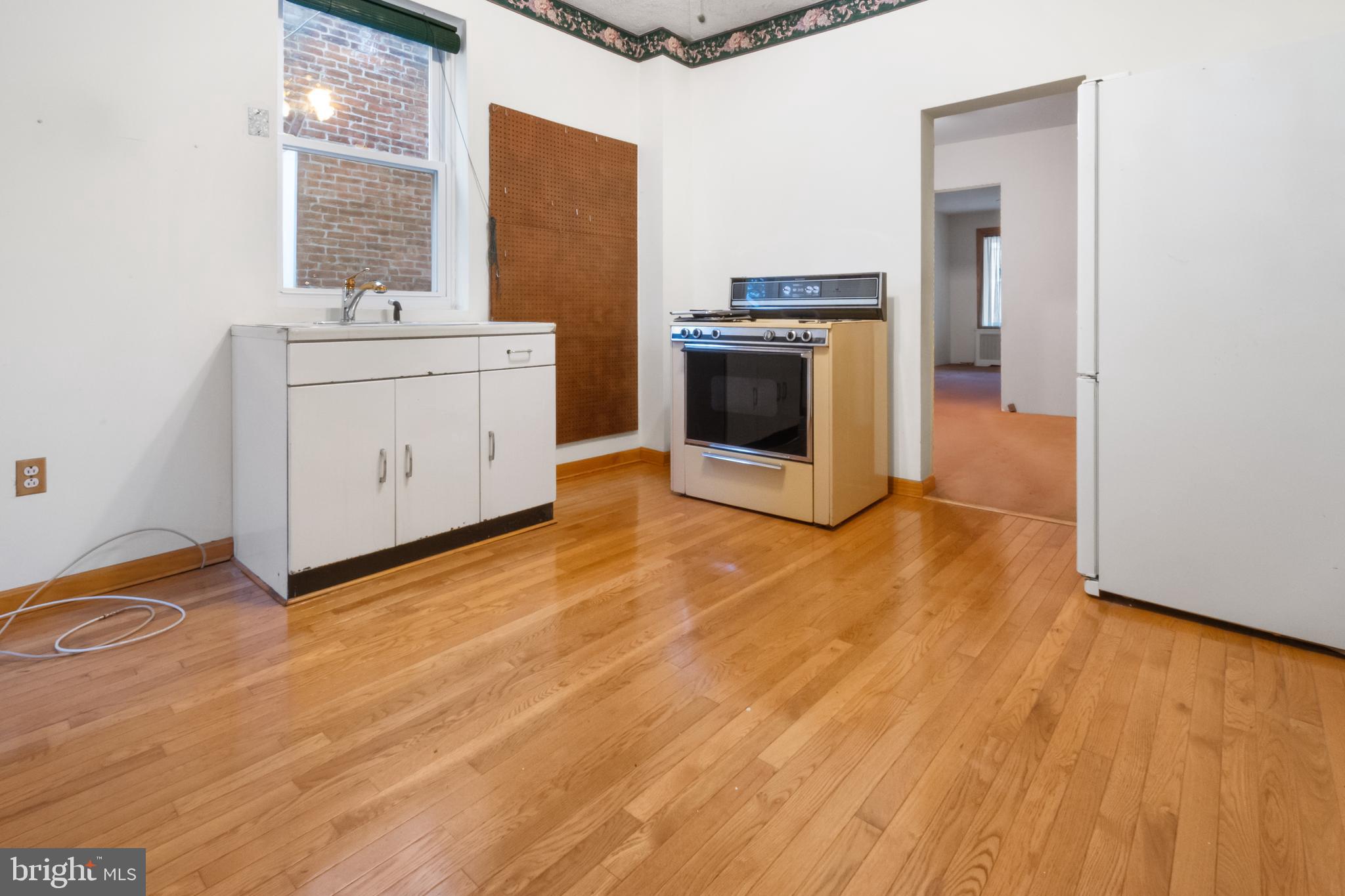 EAST FALLS - Residential