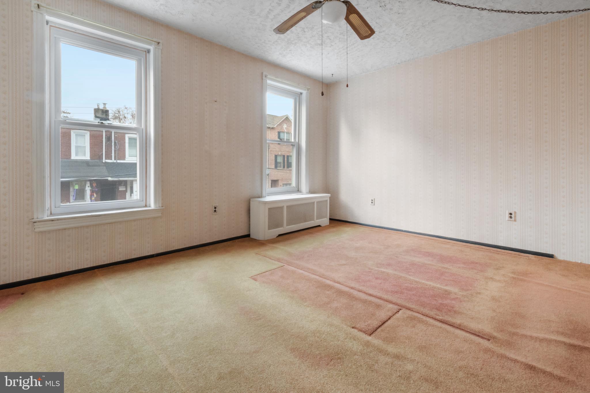 EAST FALLS - Residential