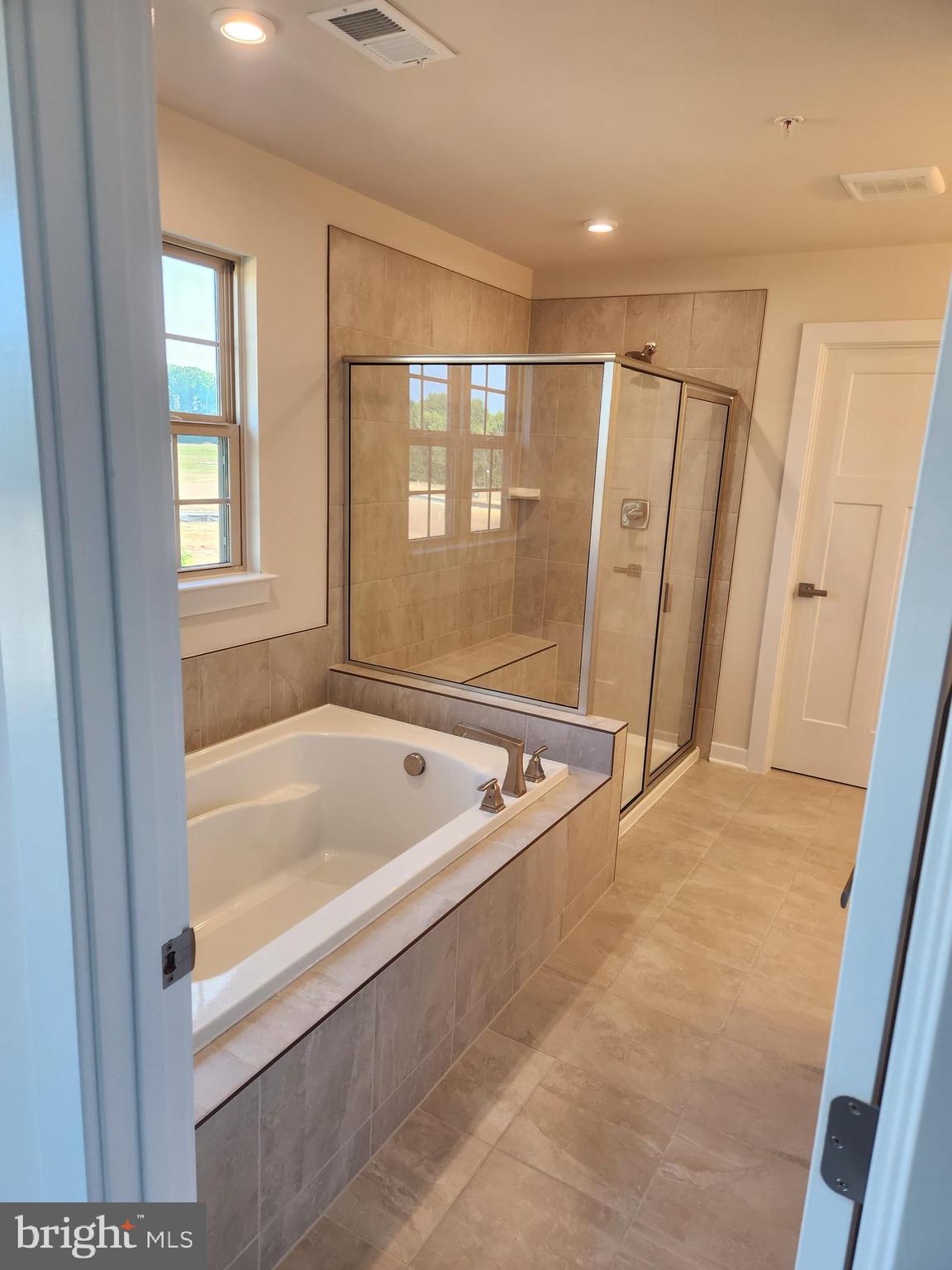 CANTER CREEK - Residential