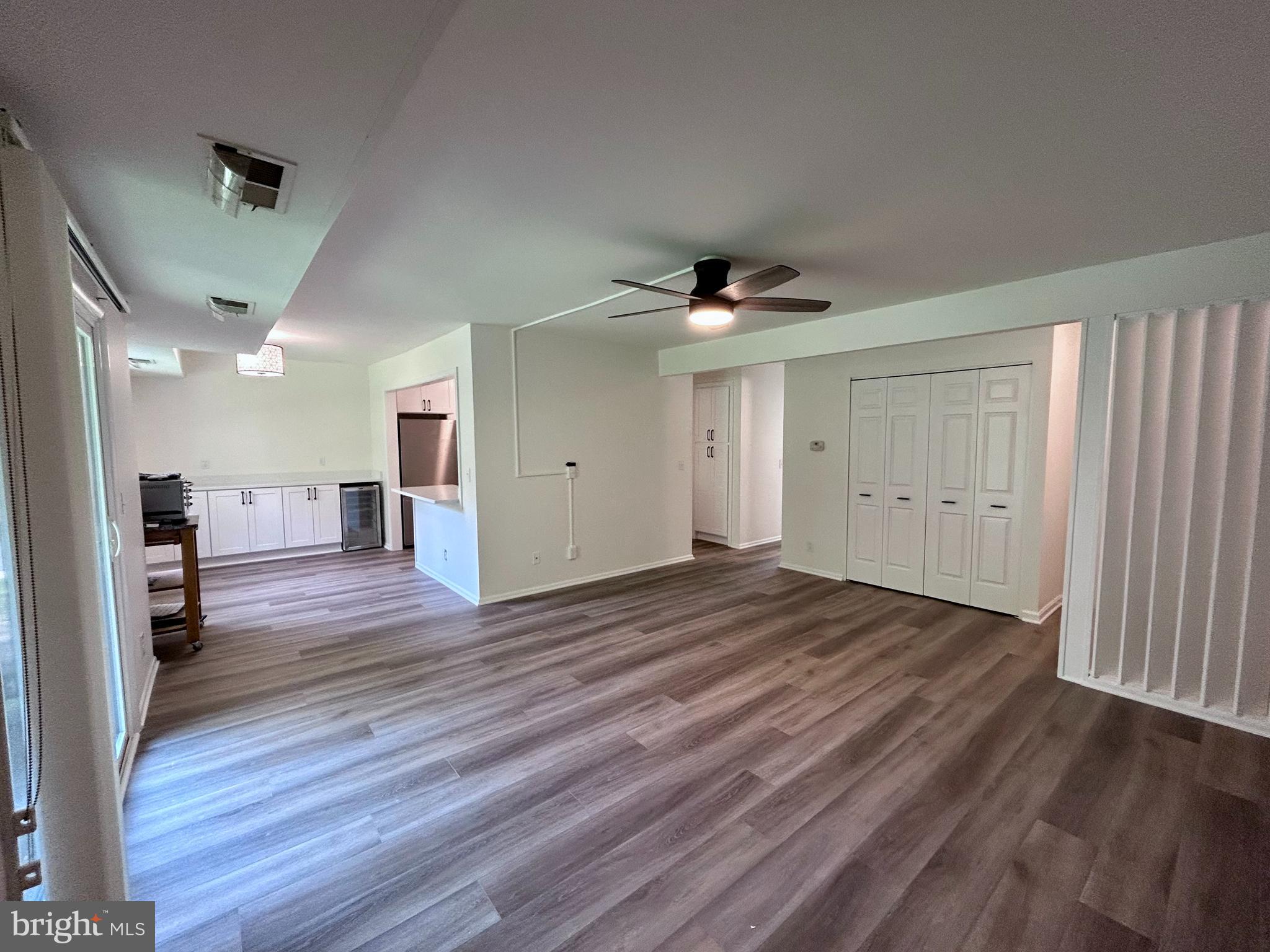 HICKORY HILLS CONDOMINIUMS - Residential Lease