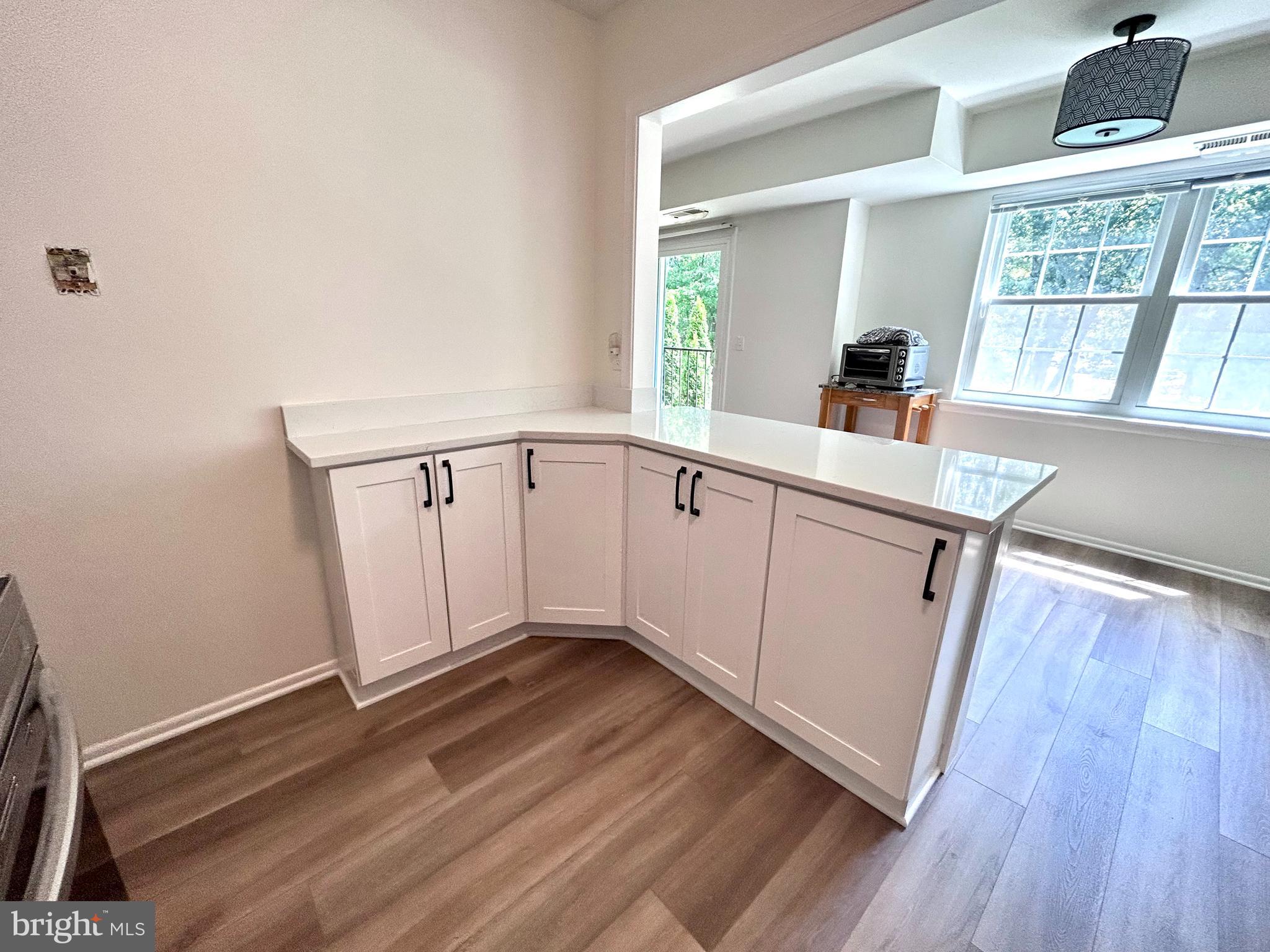 HICKORY HILLS CONDOMINIUMS - Residential Lease