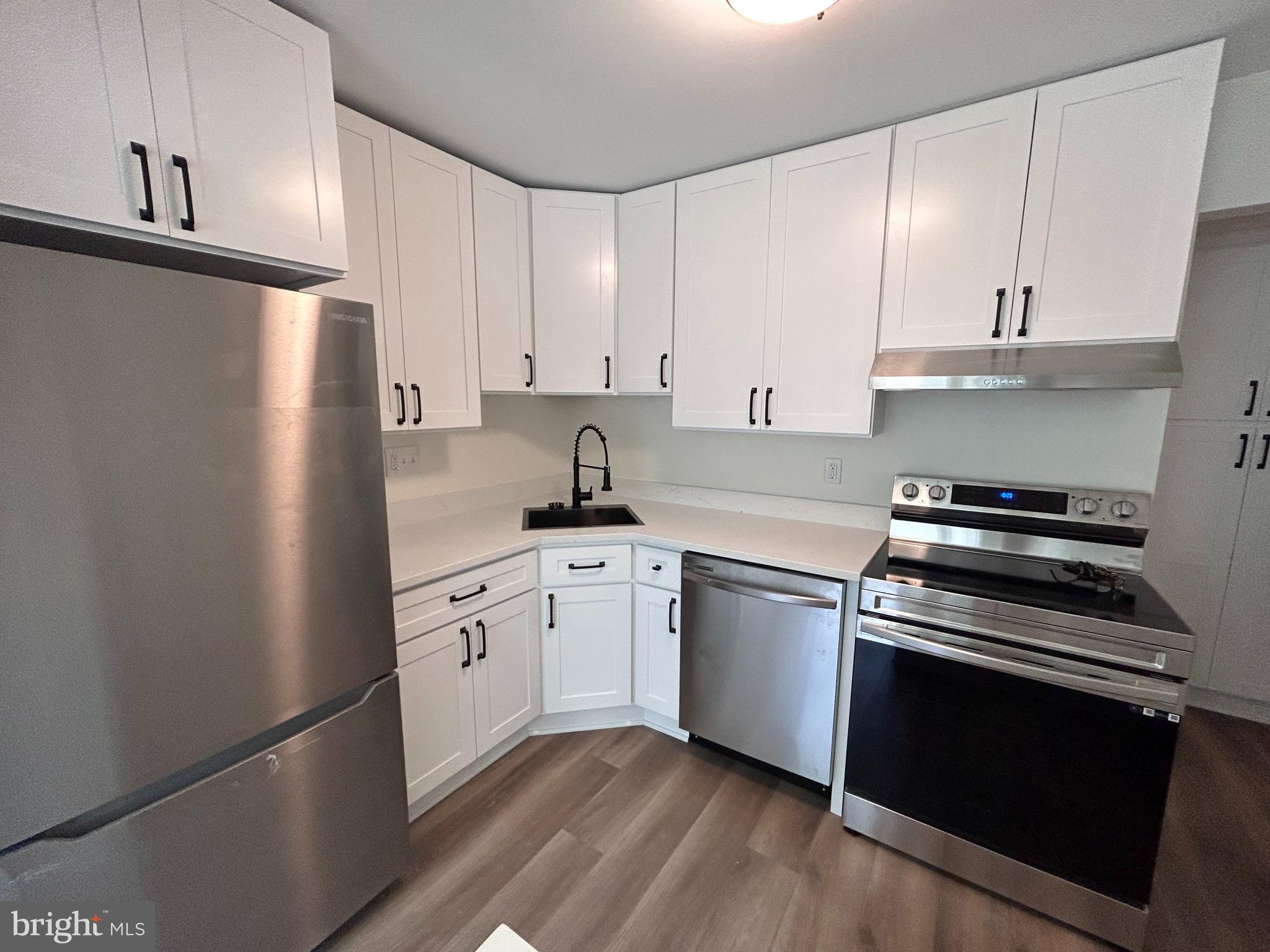 HICKORY HILLS CONDOMINIUMS - Residential Lease