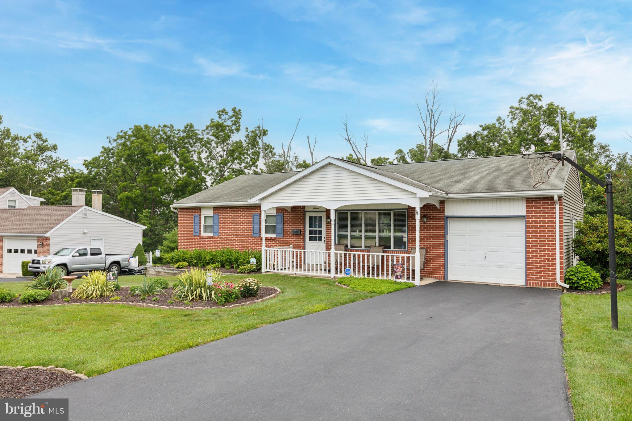 11 DOGWOOD DRIVE
