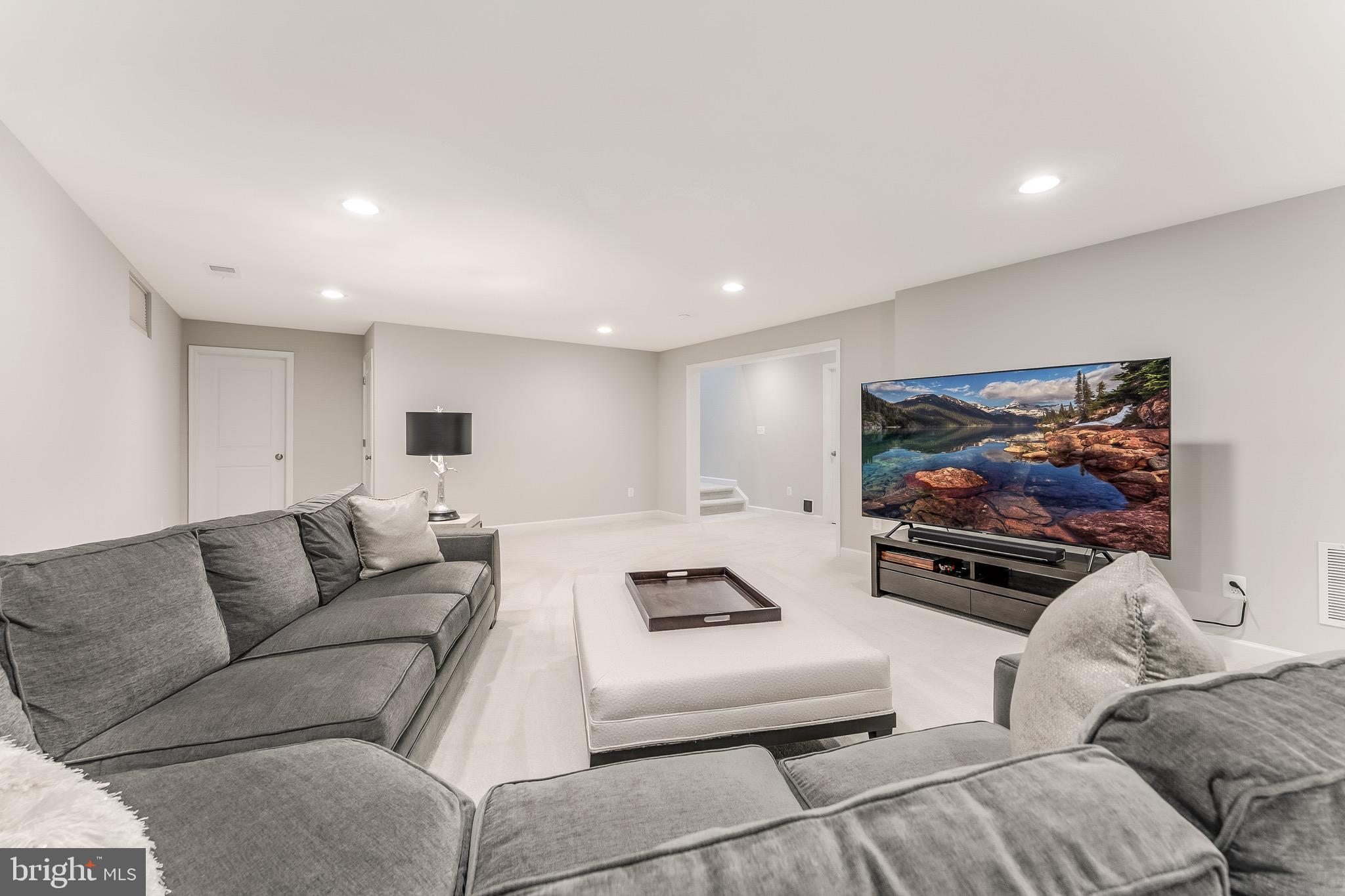 VAN BUREN RESERVE - Residential