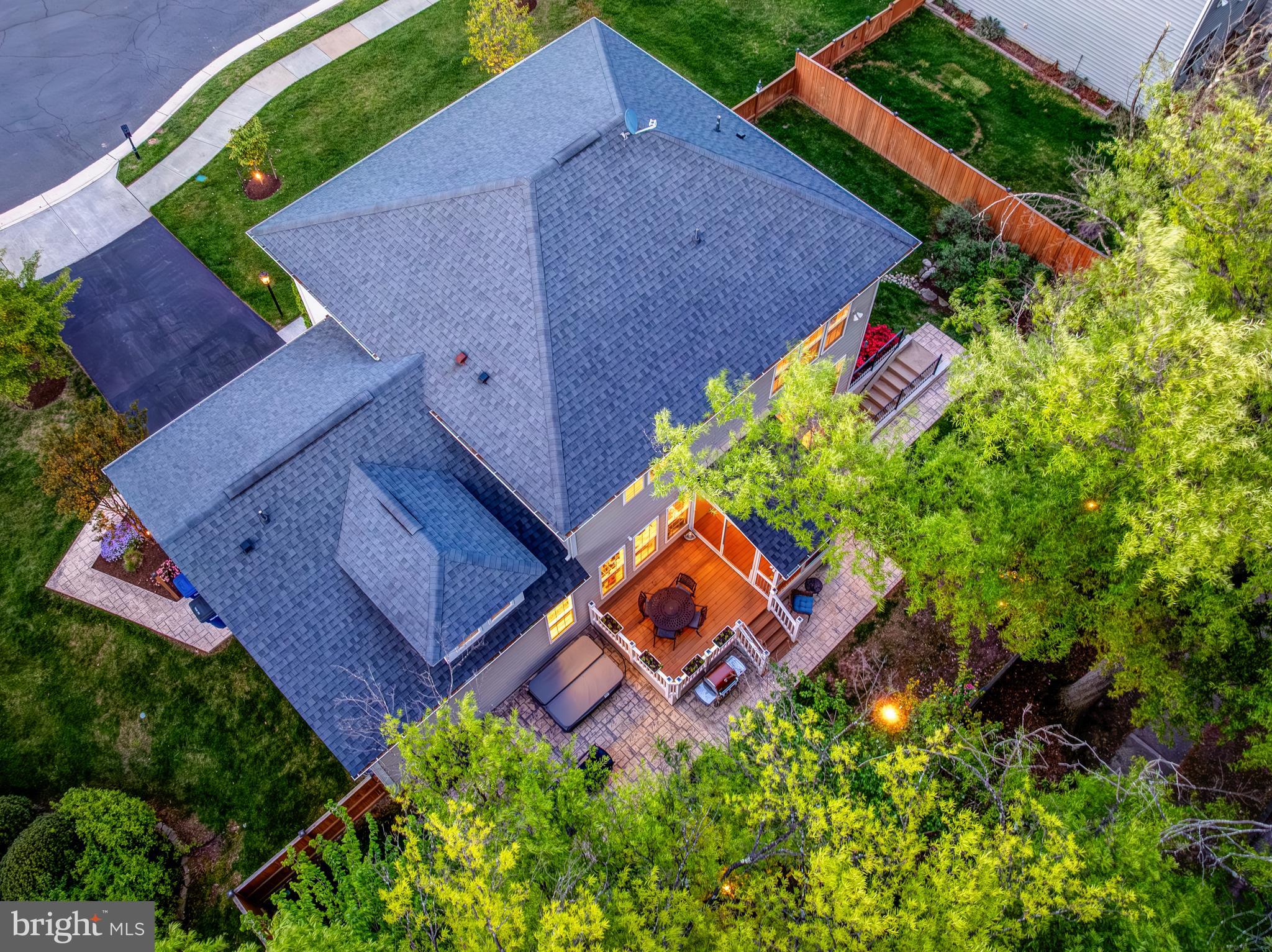 105 HEGLAR OAKS COURT