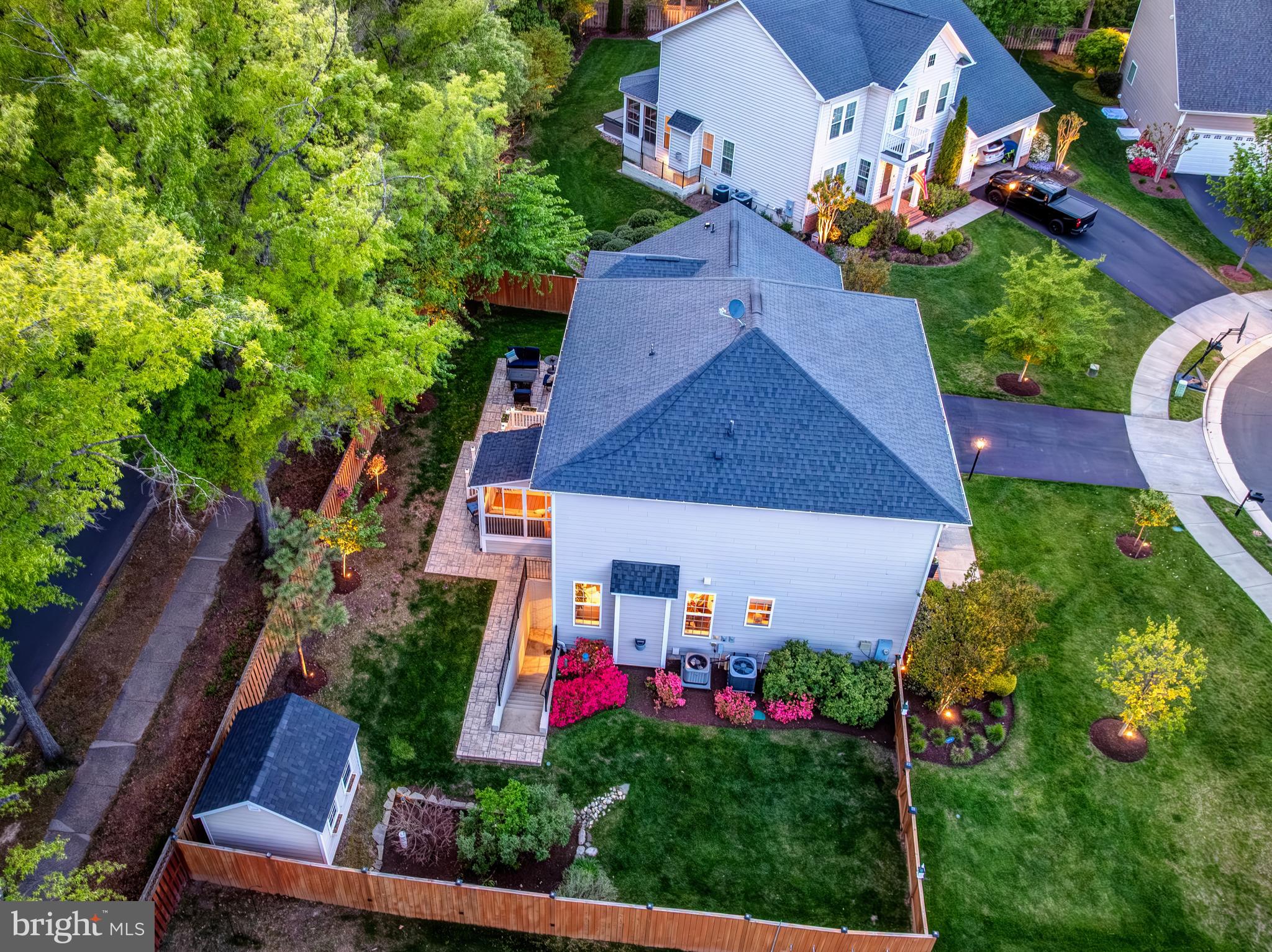 105 HEGLAR OAKS COURT