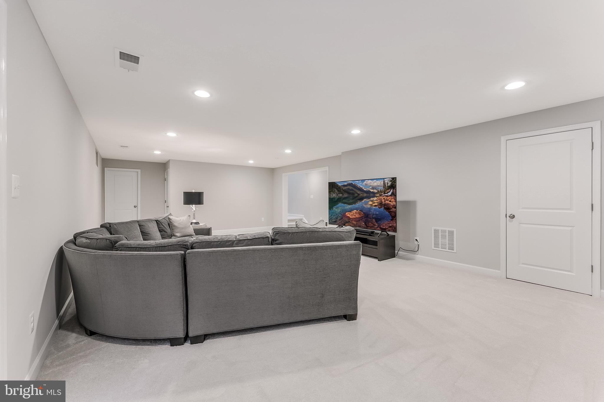 VAN BUREN RESERVE - Residential