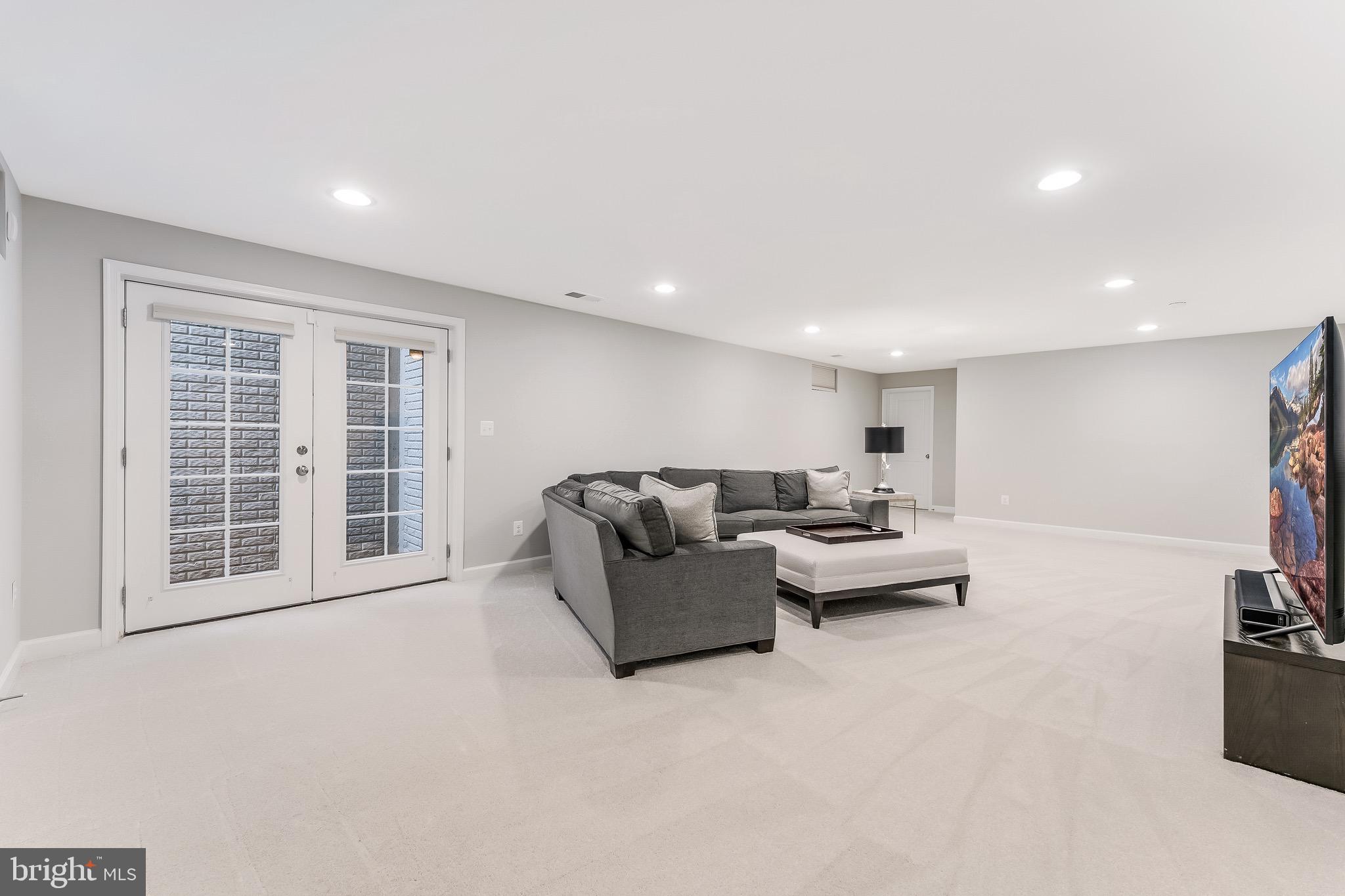 VAN BUREN RESERVE - Residential