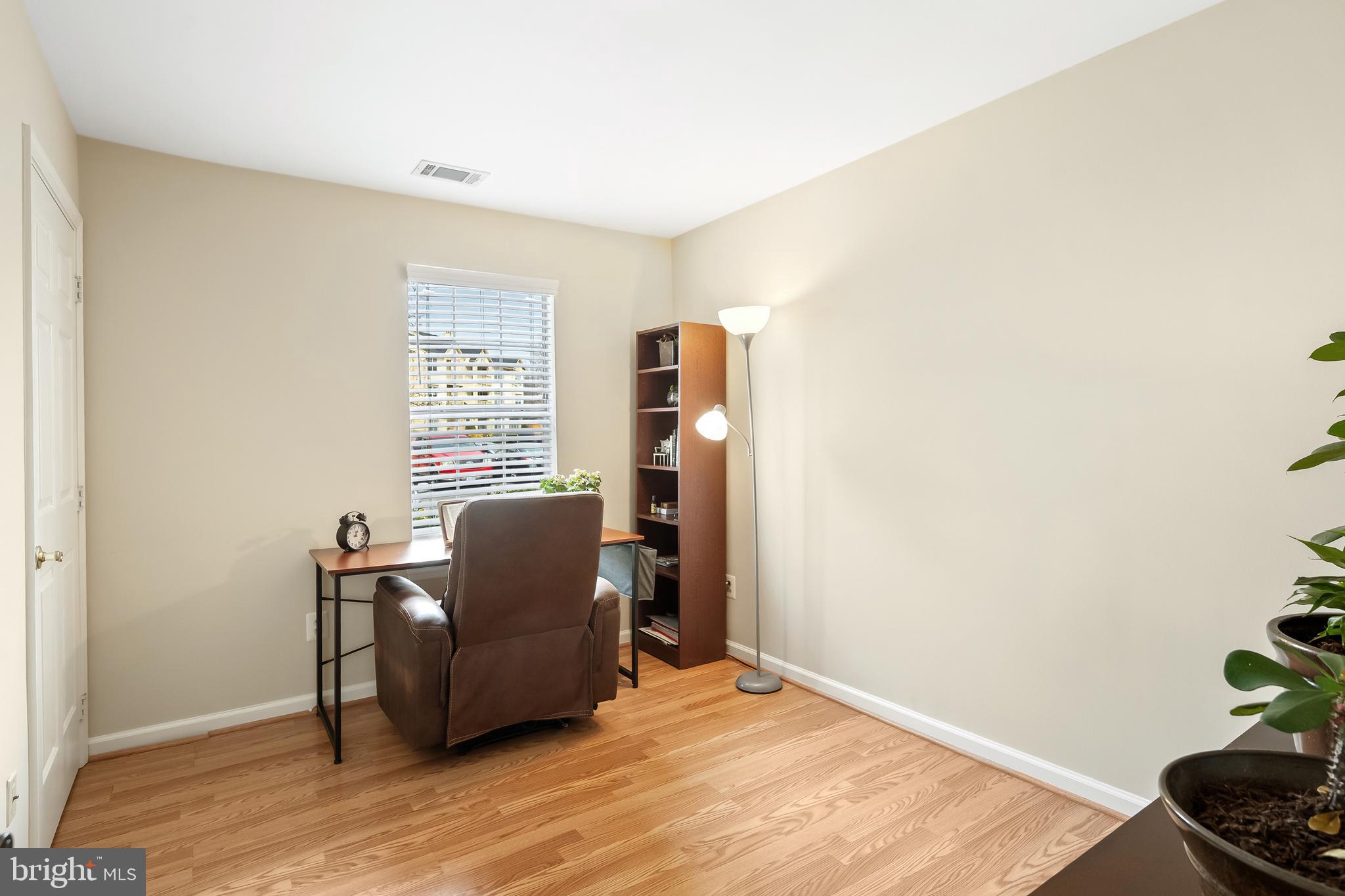 STRATFORD CONDO BULL RUN - Residential