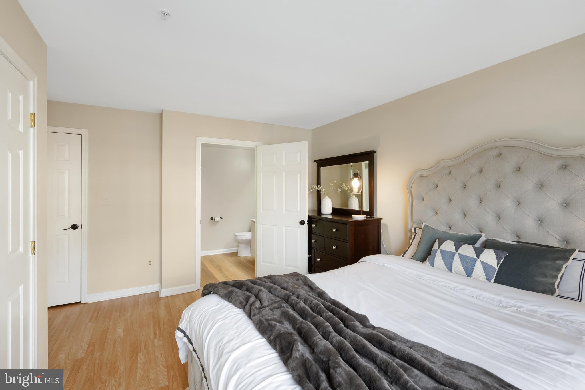 STRATFORD CONDO BULL RUN - Residential