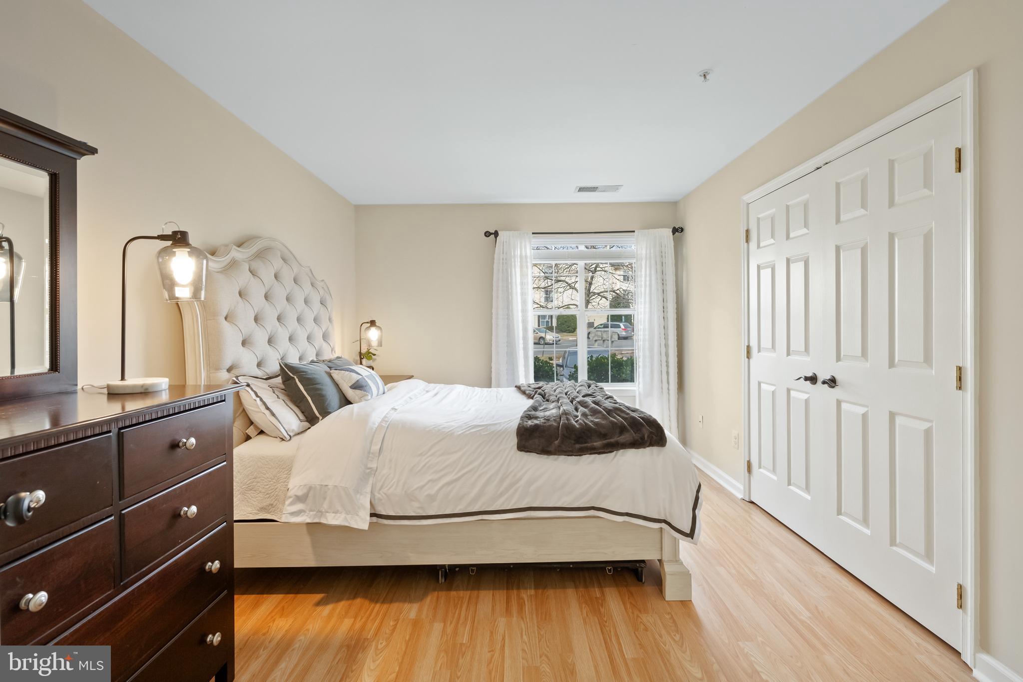 STRATFORD CONDO BULL RUN - Residential