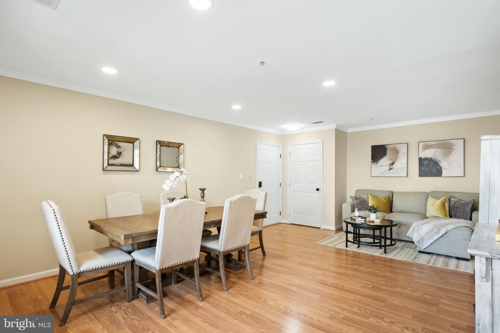 STRATFORD CONDO BULL RUN - Residential