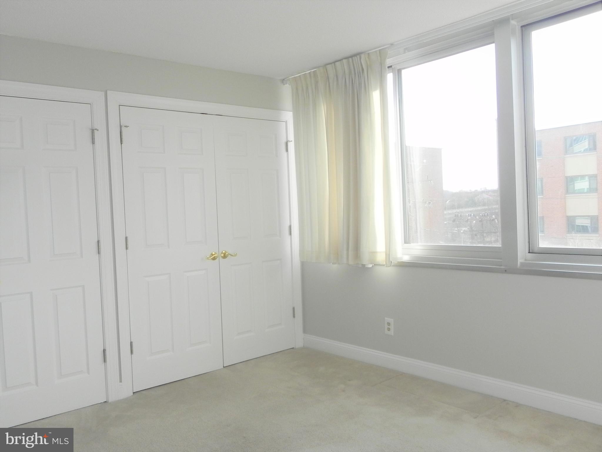 RIDGE HOUSE - Residential Lease