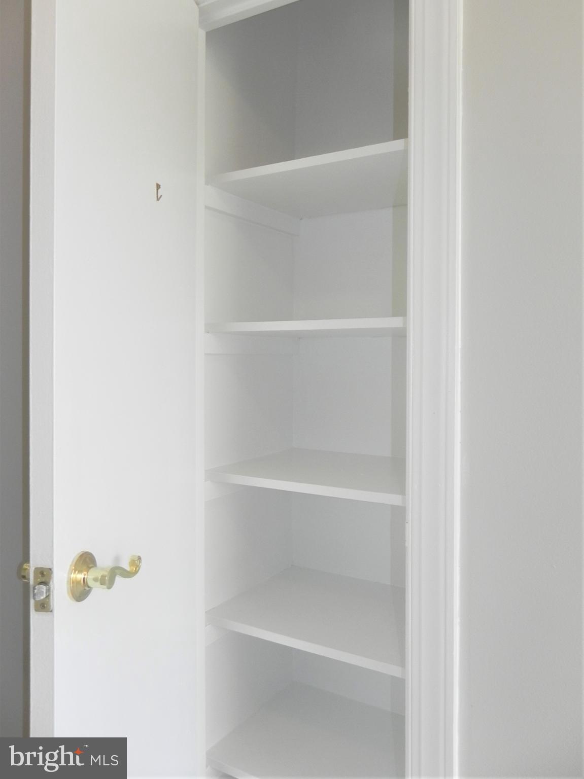 RIDGE HOUSE - Residential Lease