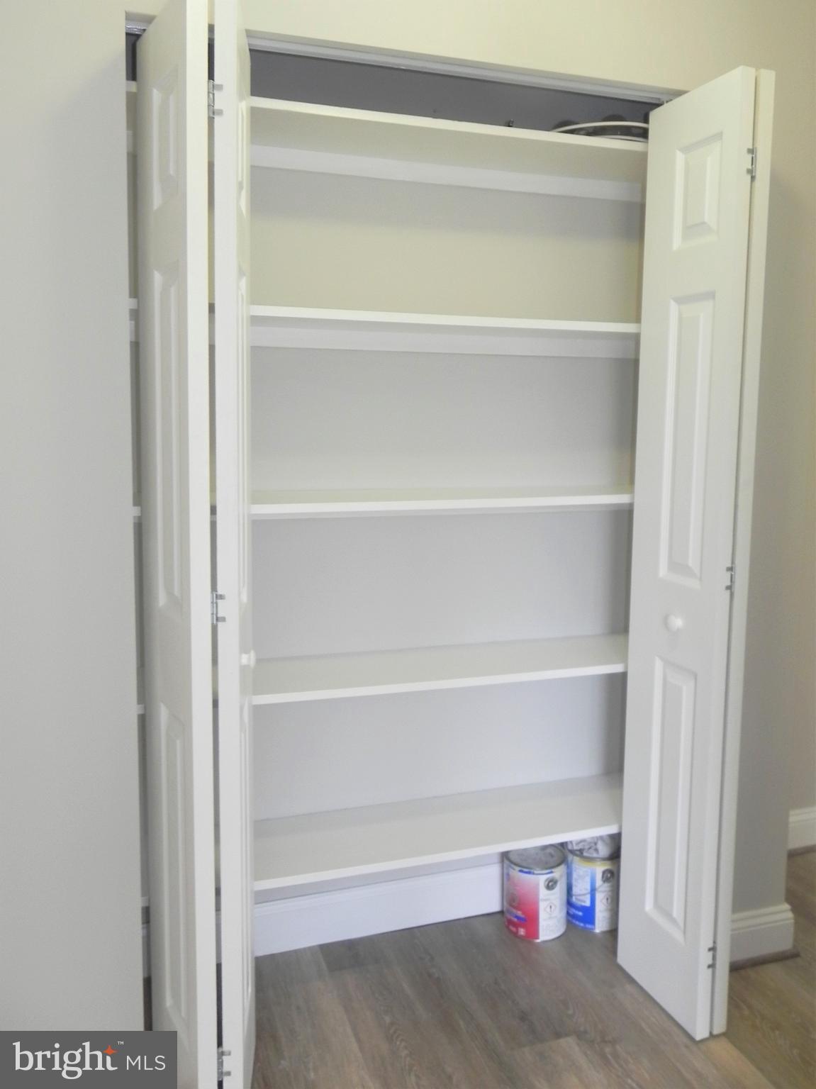 RIDGE HOUSE - Residential Lease