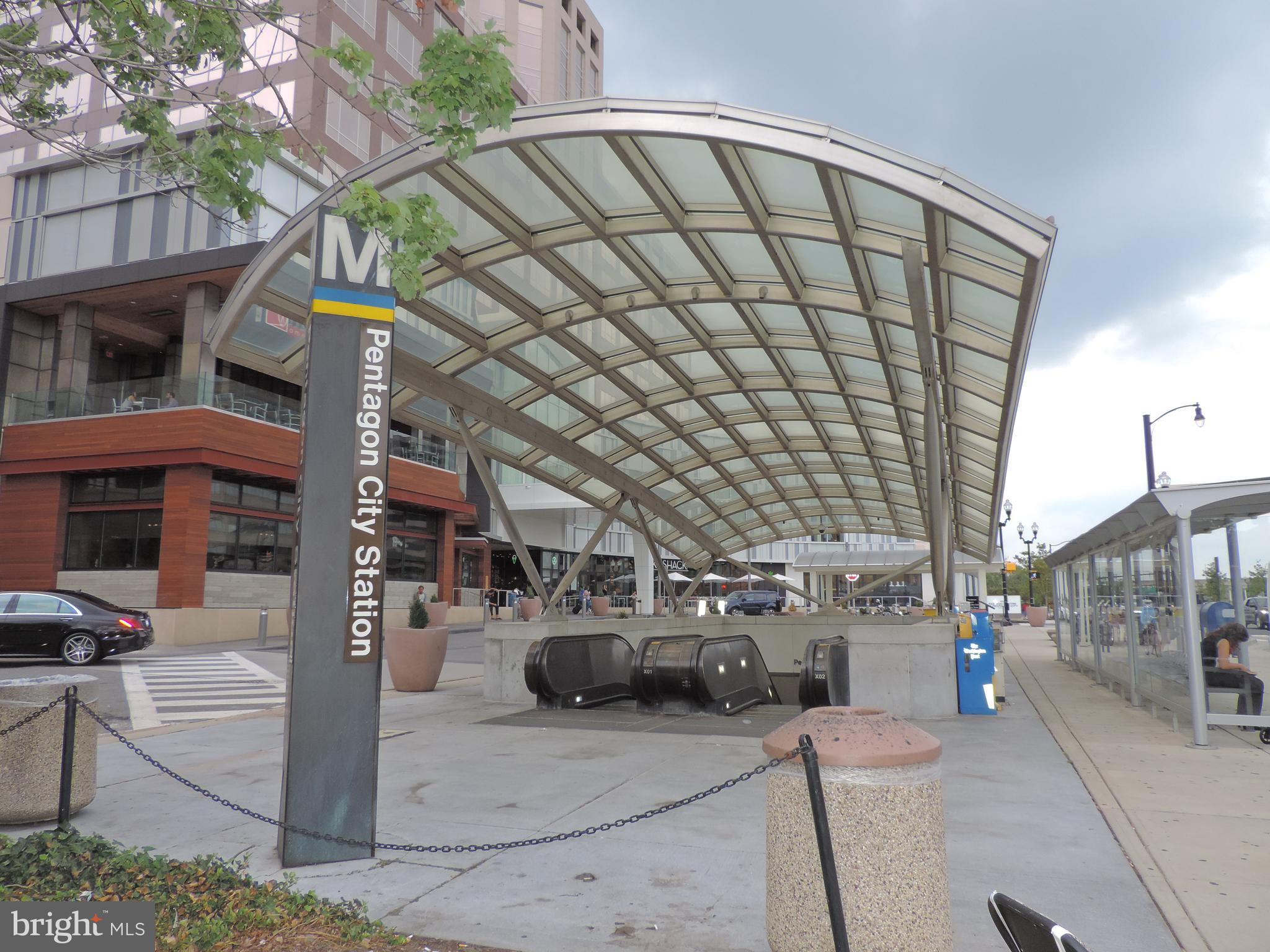 RIDGE HOUSE - Residential Lease