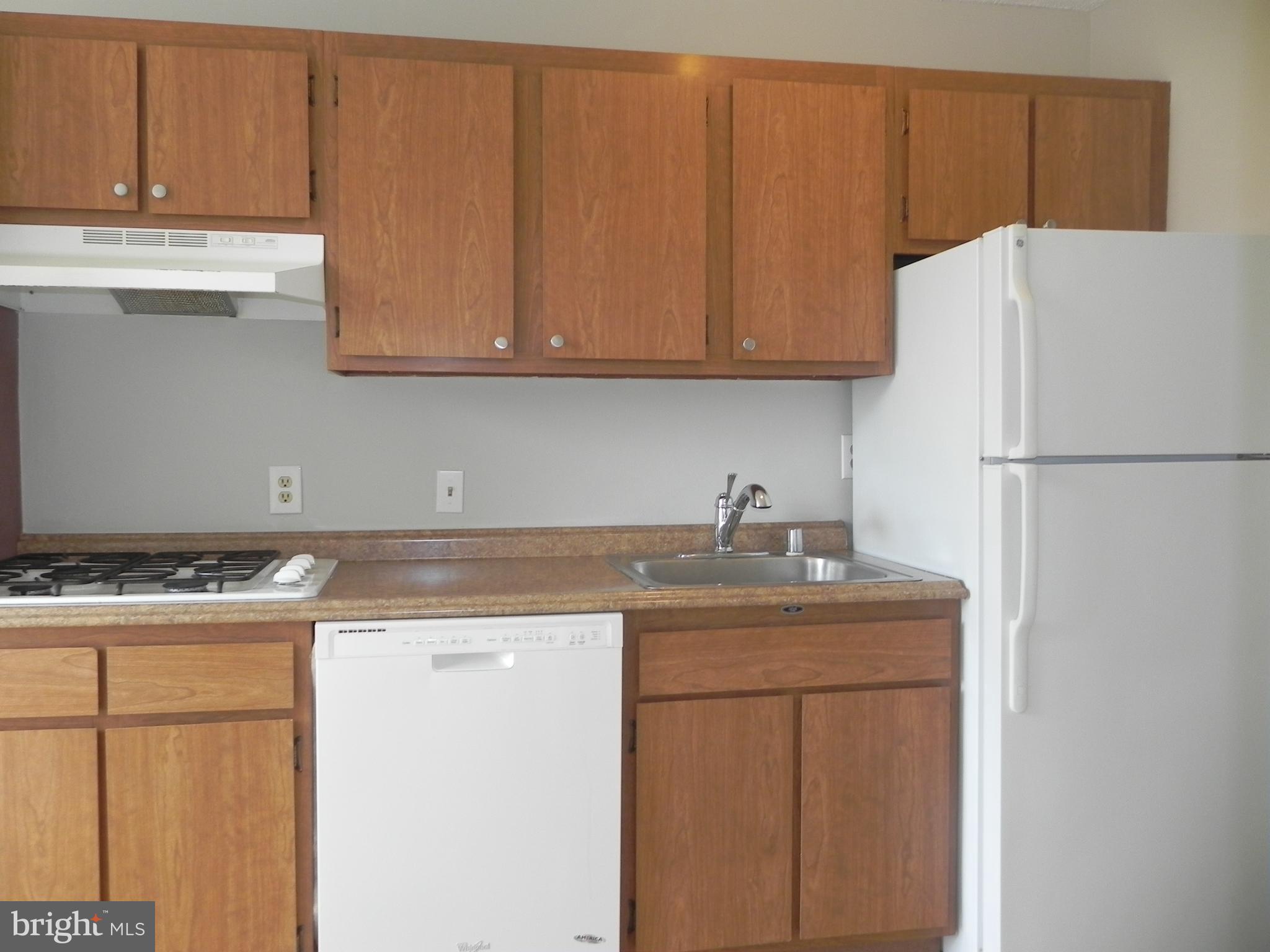 RIDGE HOUSE - Residential Lease