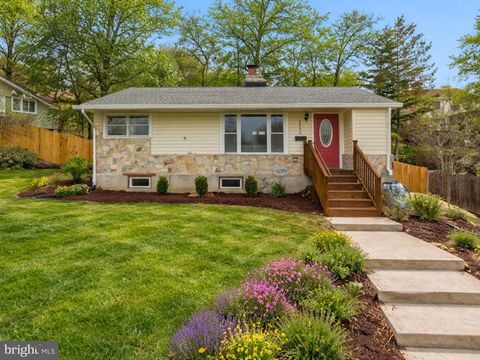 Photo of 3955 Taney Avenue, ALEXANDRIA, VA 22304 (MLS # VAAX2053830)