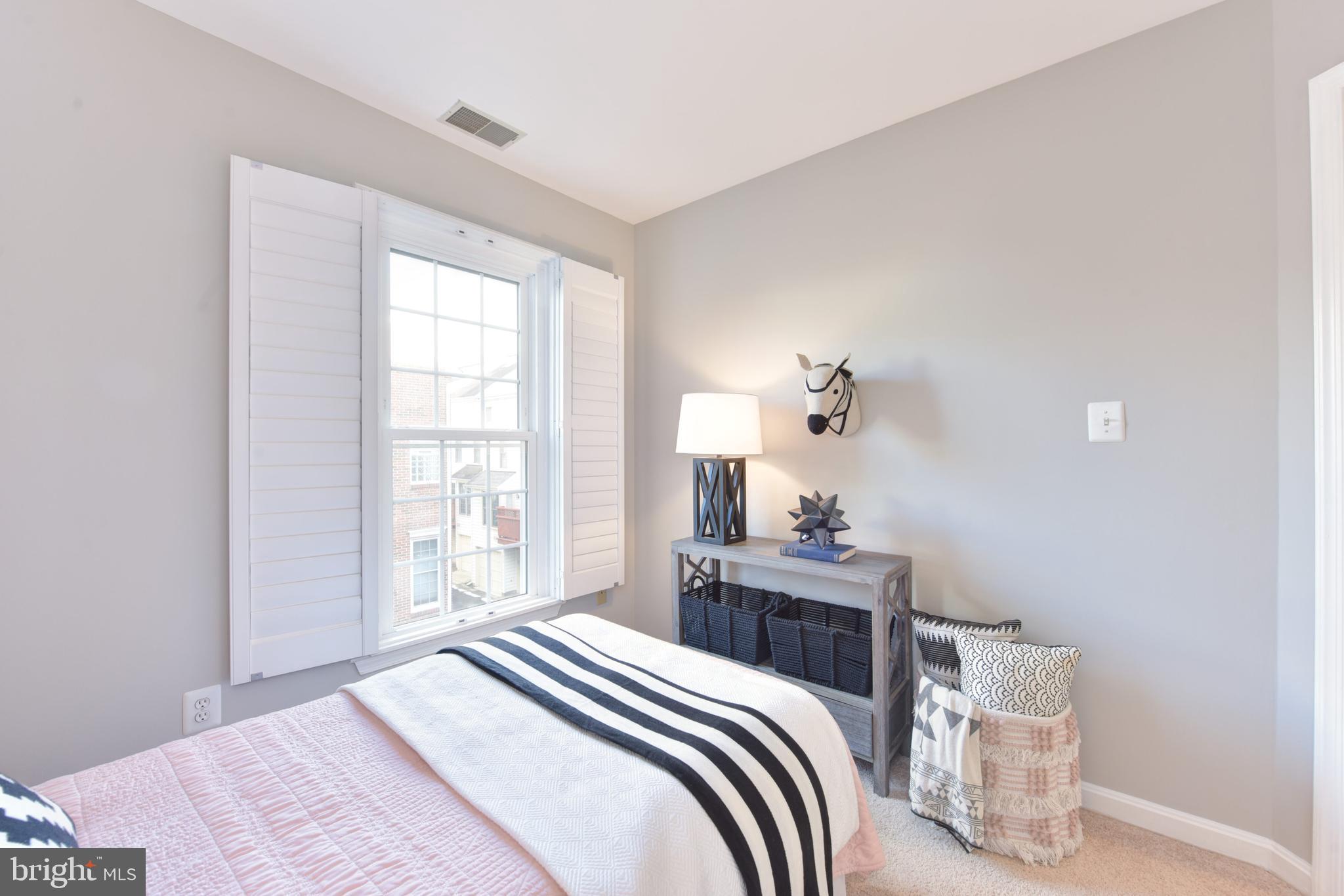 STONEGATE - Residential