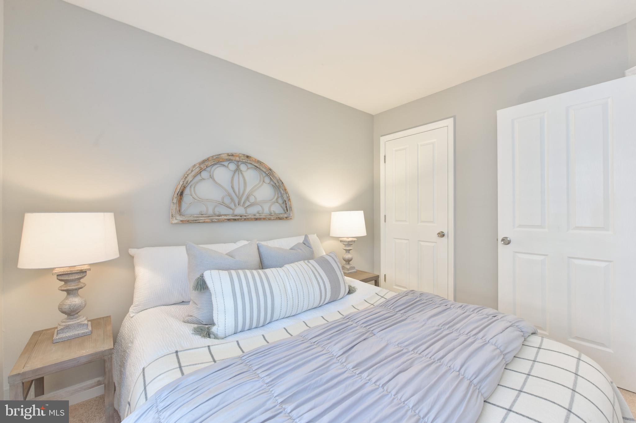 STONEGATE - Residential