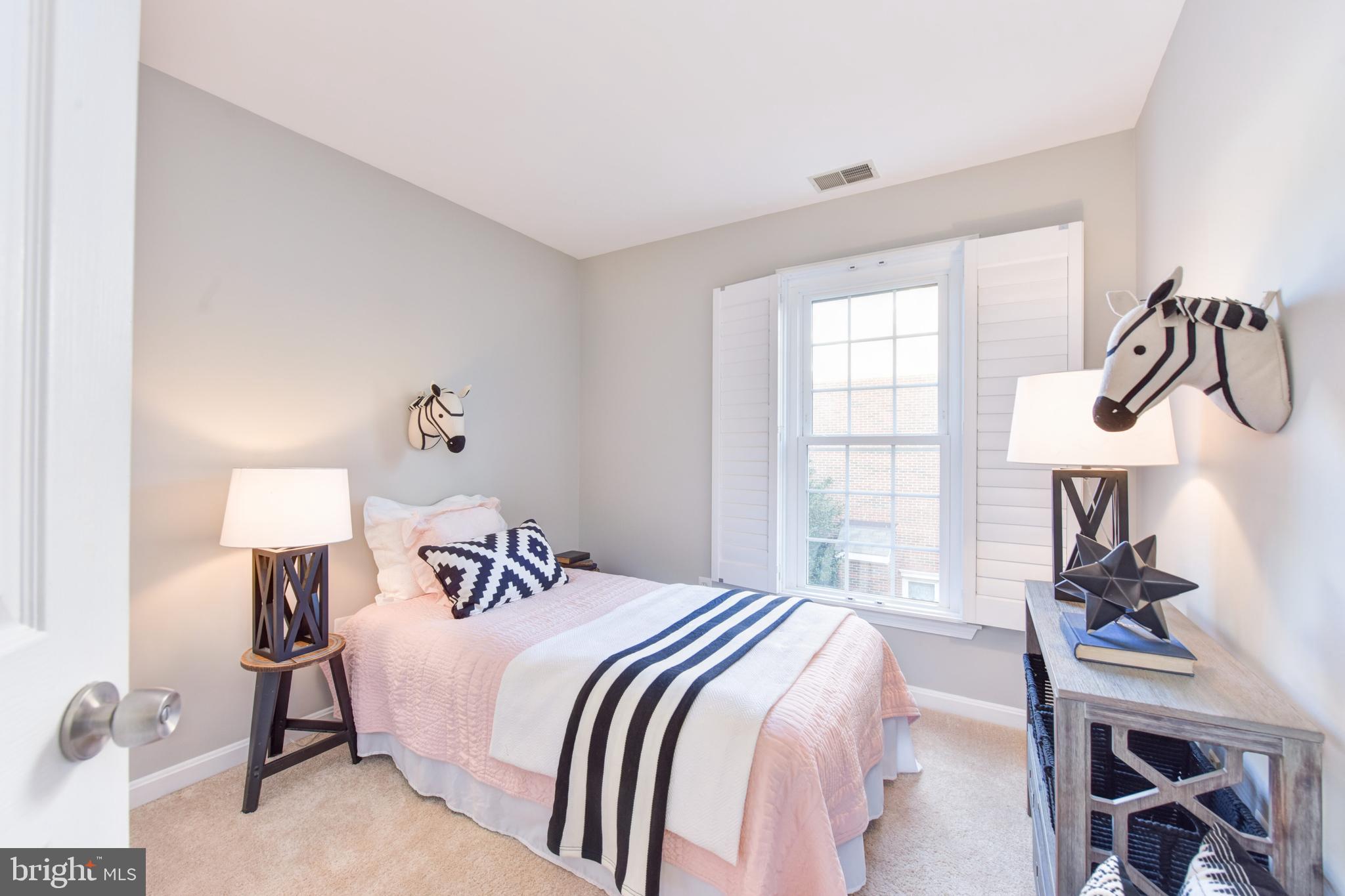 STONEGATE - Residential