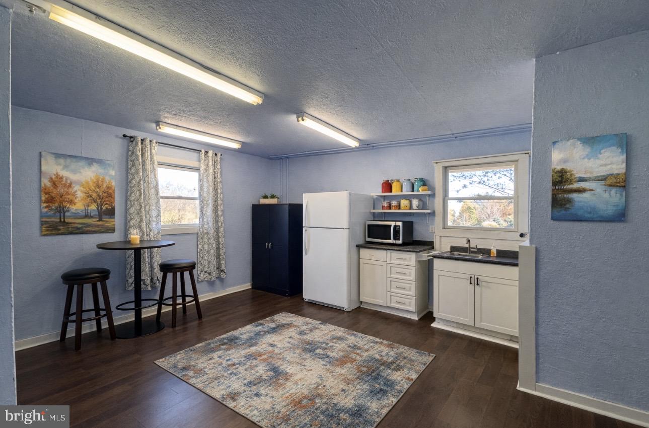 OLD PROSPECT LANDING - Residential