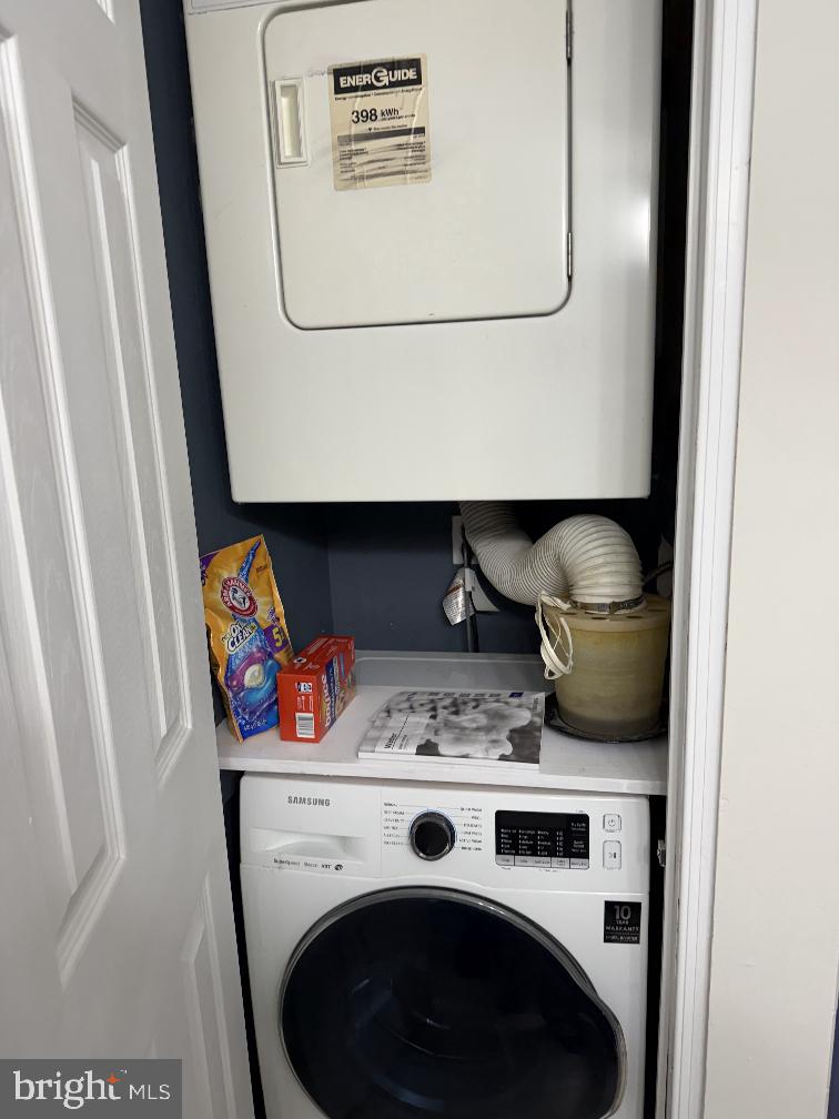 VILLAGE SHIRES - Residential