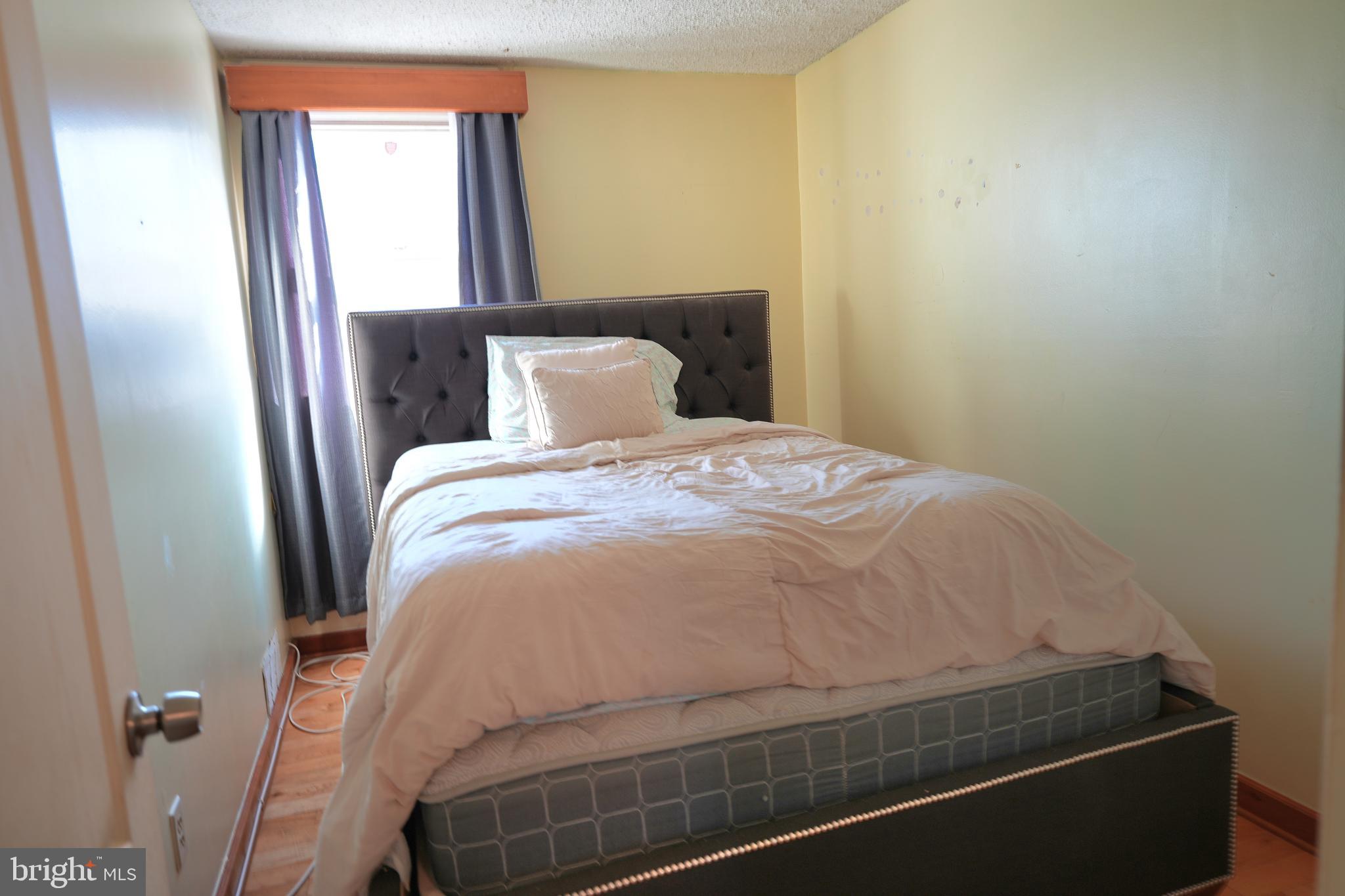 ASHTON-WOODENBRIDGE - Residential