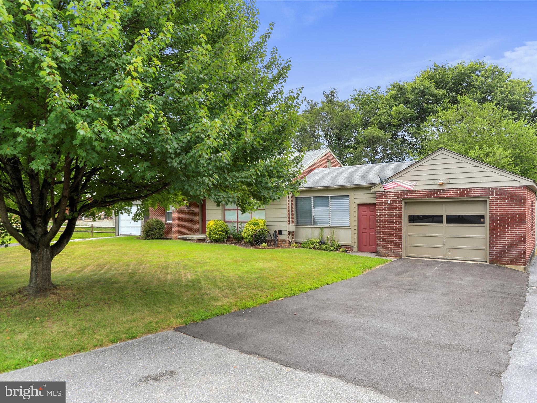 ORCHARD HILLS - Residential