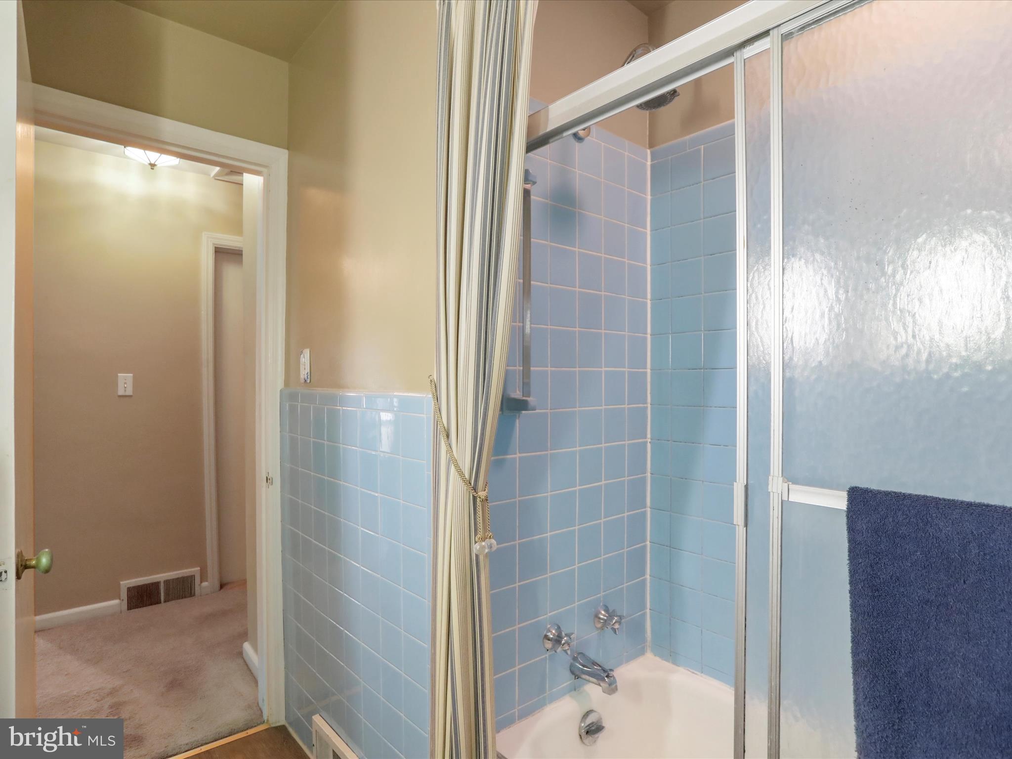 ORCHARD HILLS - Residential