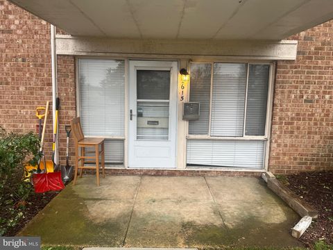 Condo For Sale - 2615 Huntington Avenue #49<br/> ALEXANDRIA, VA 22303