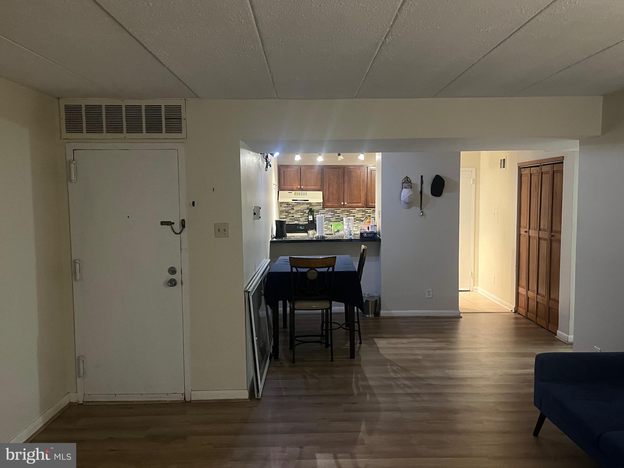 HUNTINGTON CLUB - Residential