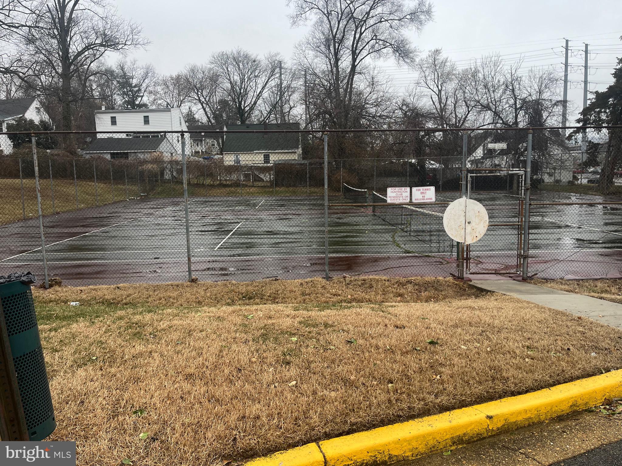 2615 HUNTINGTON AVENUE 49