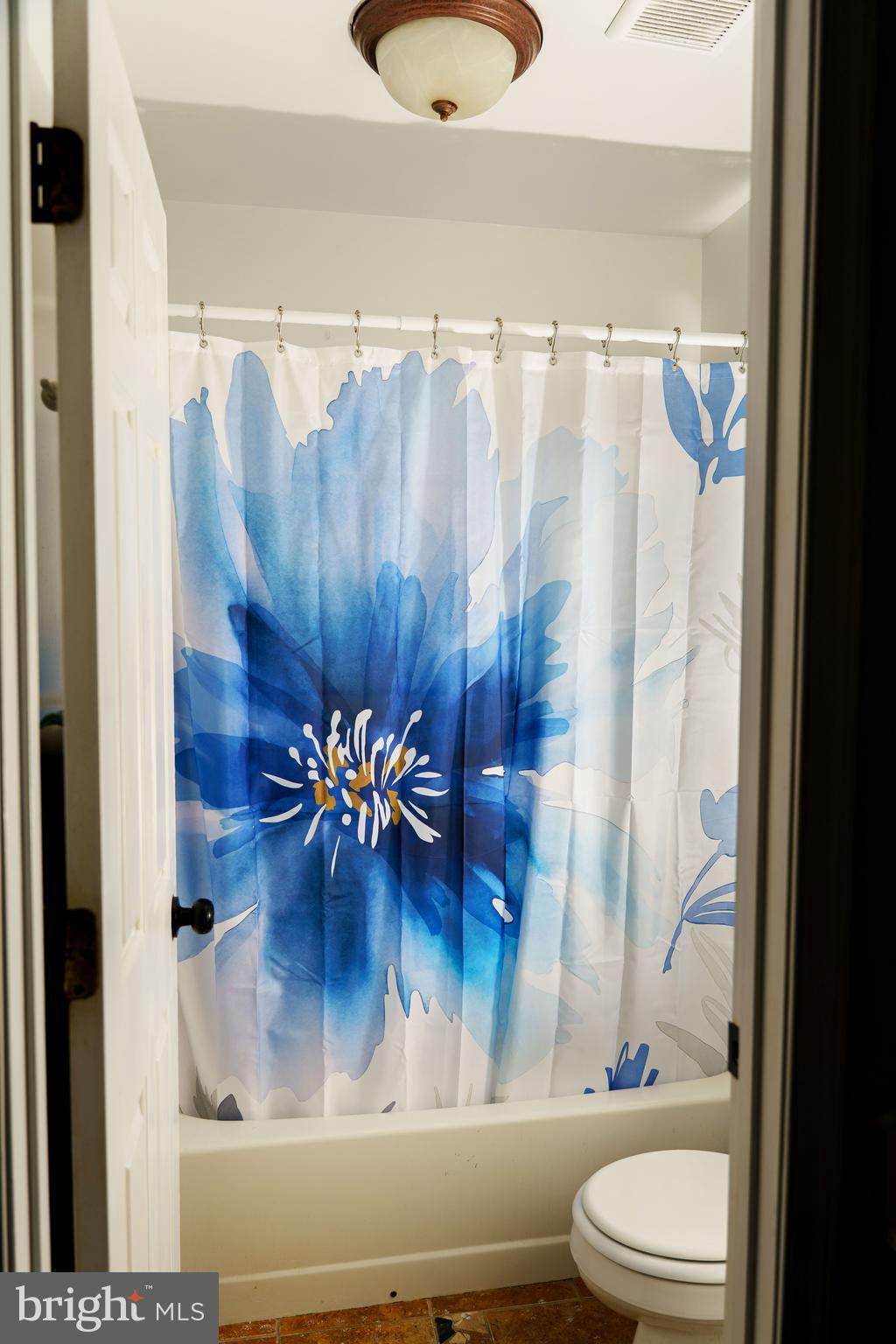 WHISPERING MEADOW - Residential