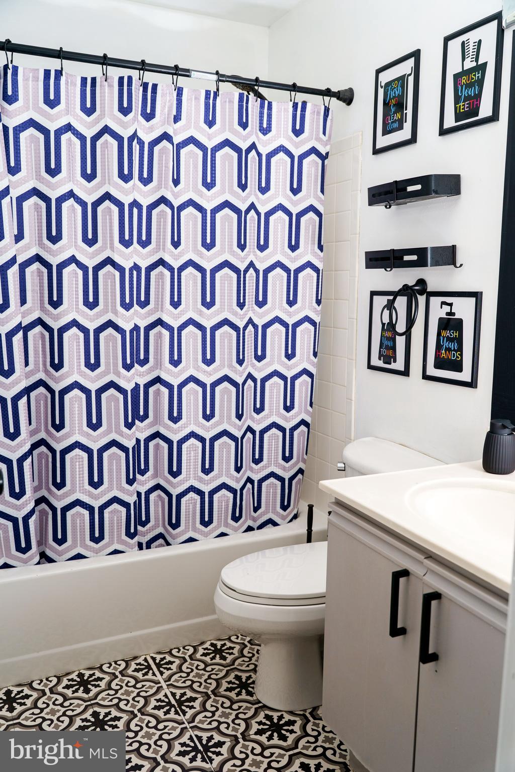 WHISPERING MEADOW - Residential