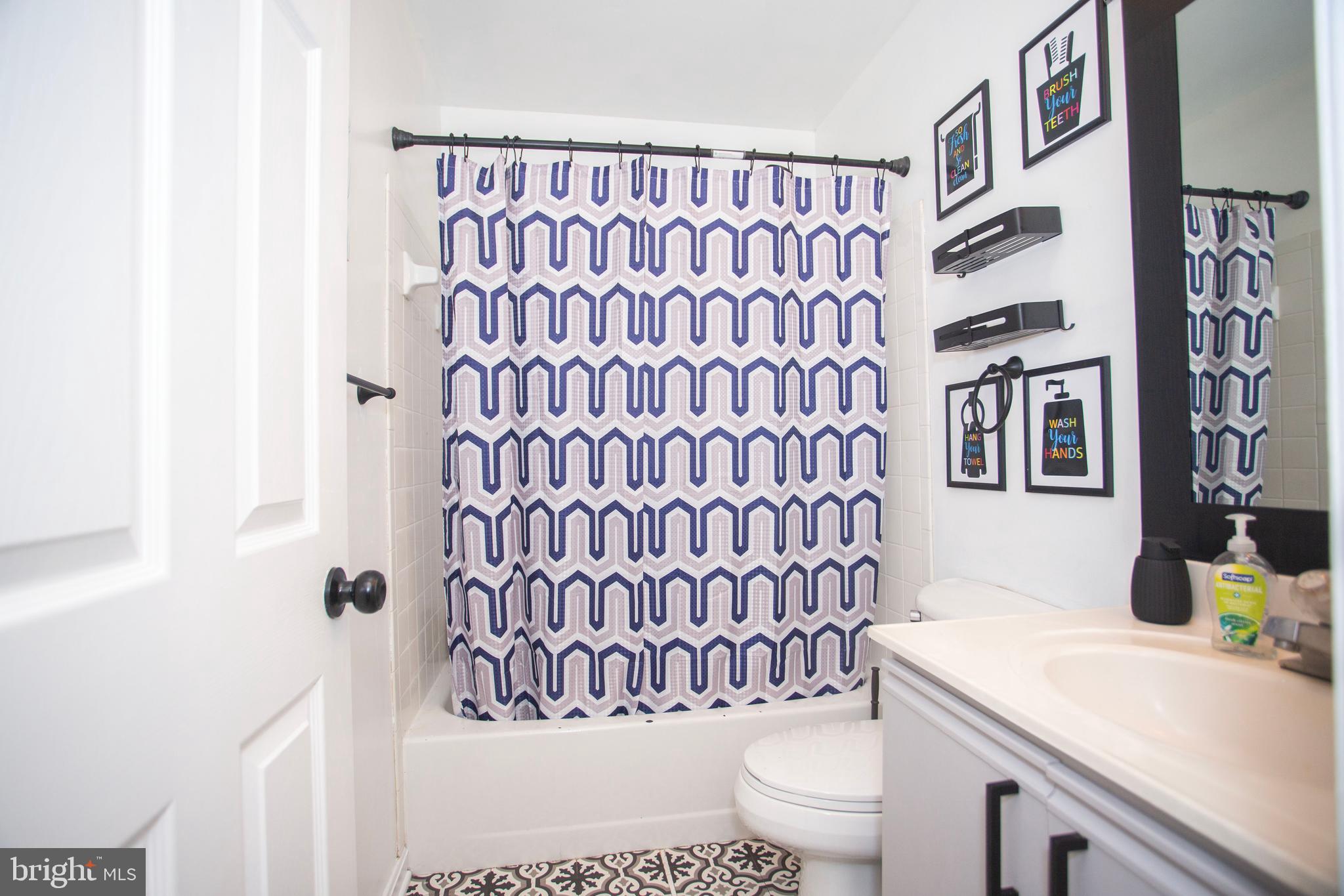 WHISPERING MEADOW - Residential