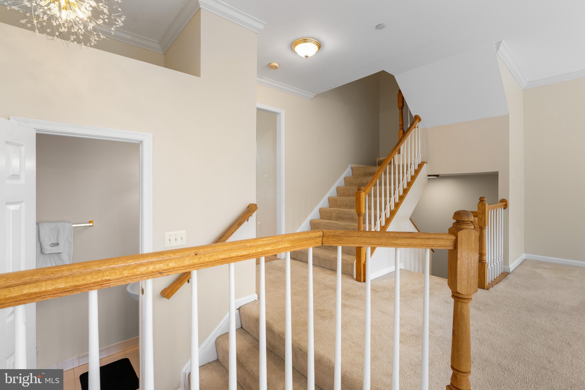 KENSINGTON COURTS - Residential