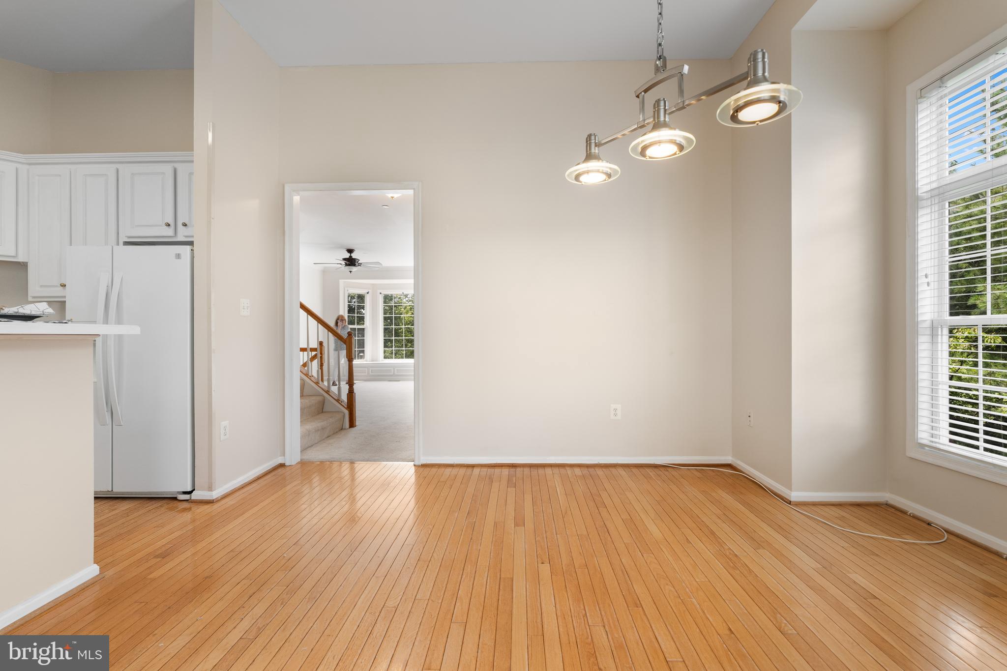 KENSINGTON COURTS - Residential