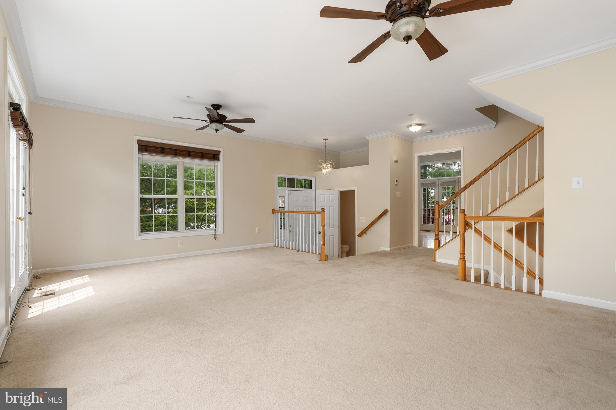 KENSINGTON COURTS - Residential