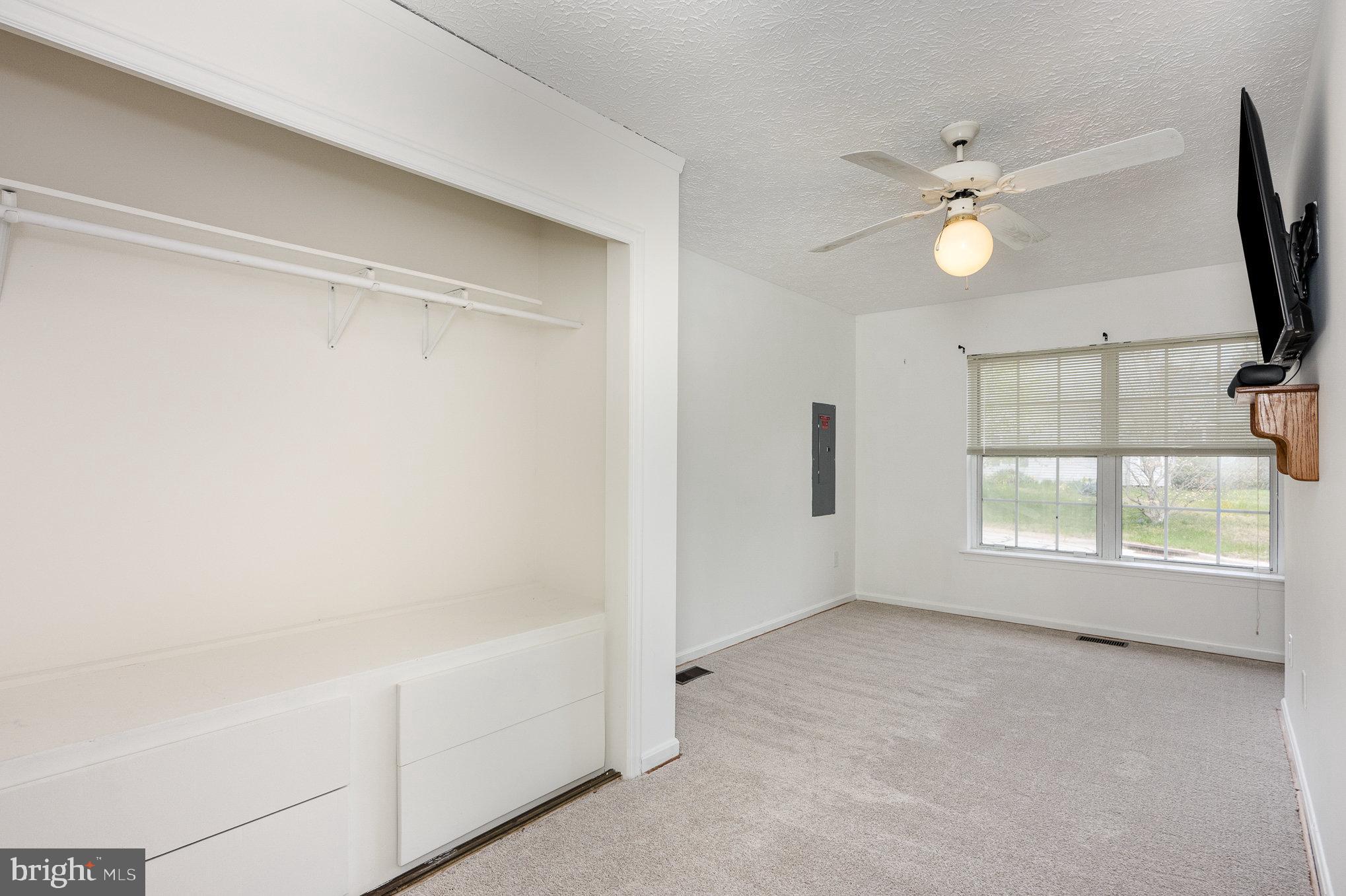 RIVERSIDE - Residential