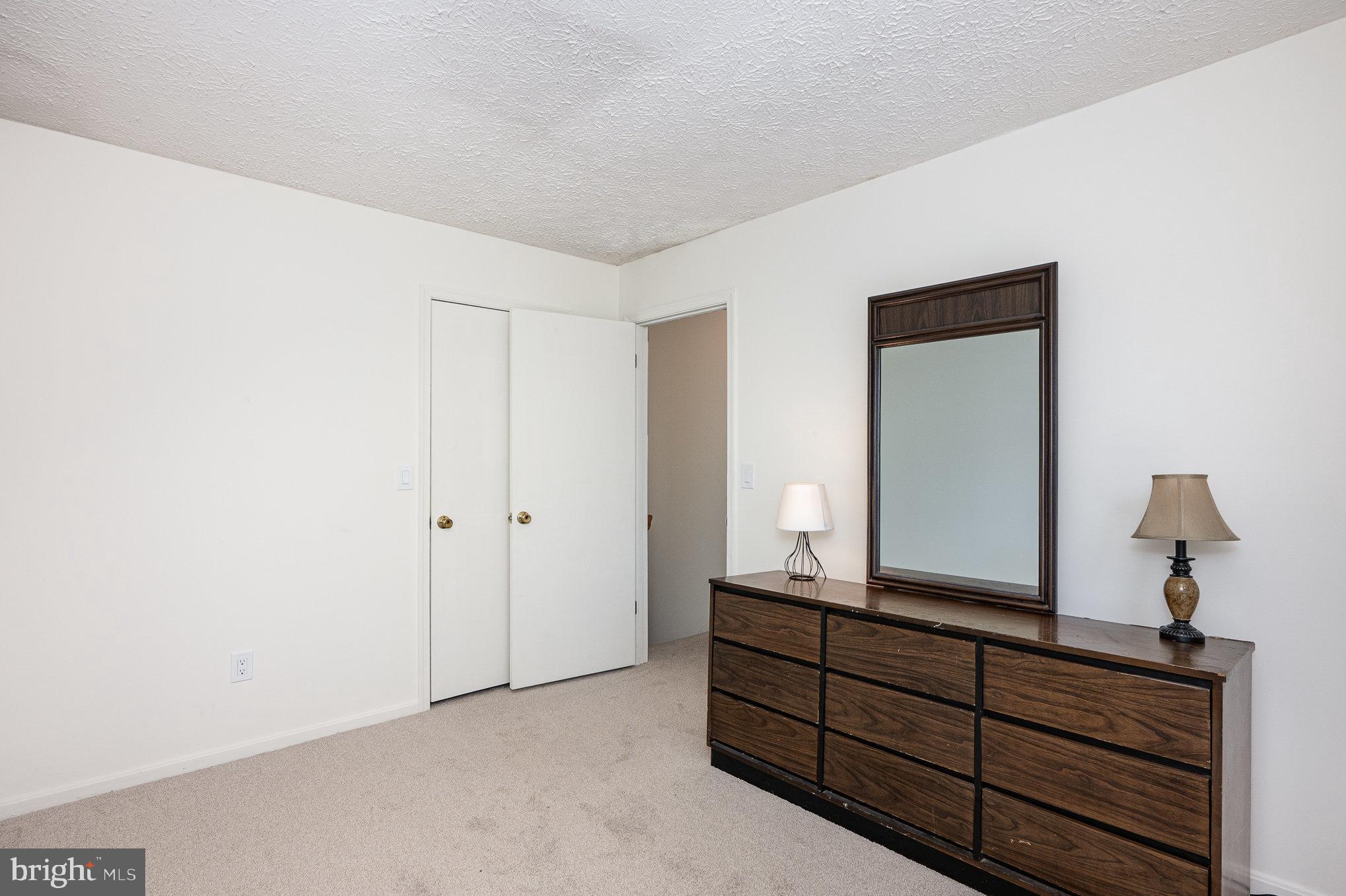 RIVERSIDE - Residential