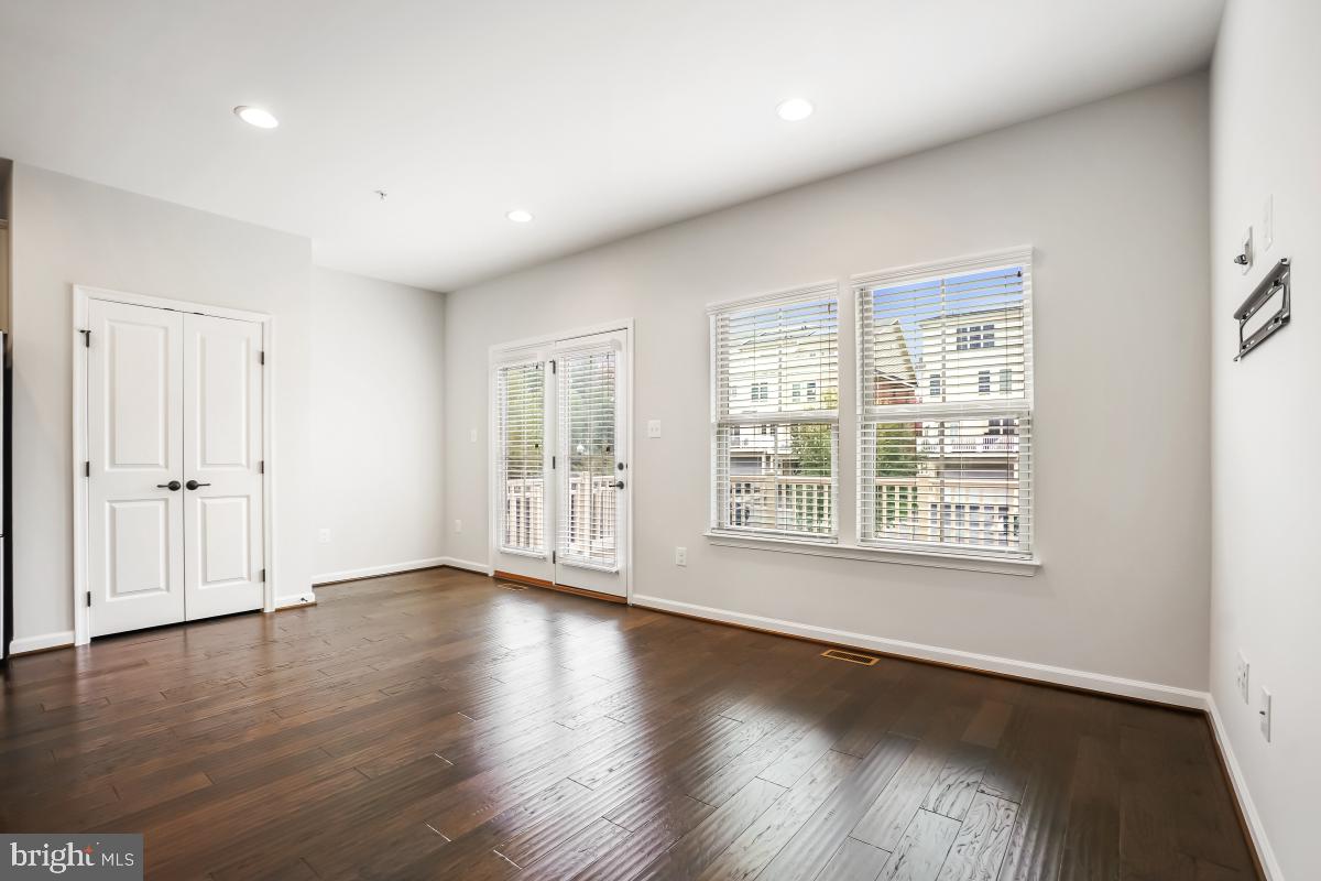 VILLAGES OF URBANA - Residential